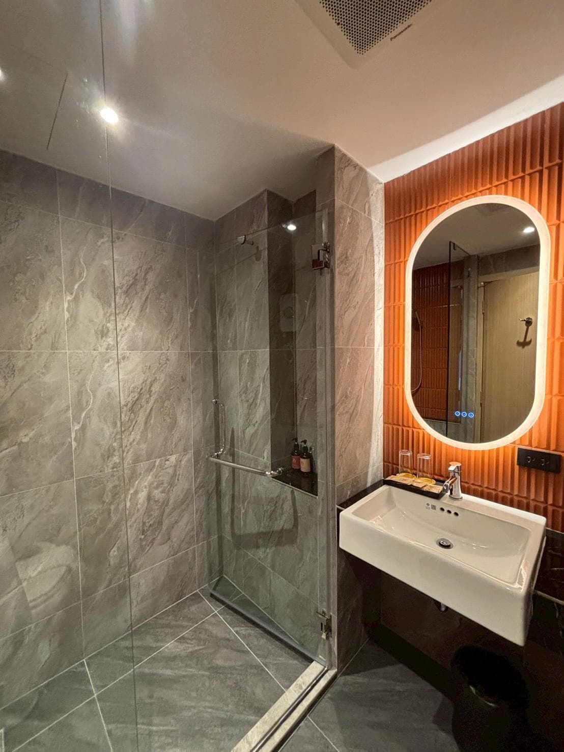 J5 HOTEL photo 4