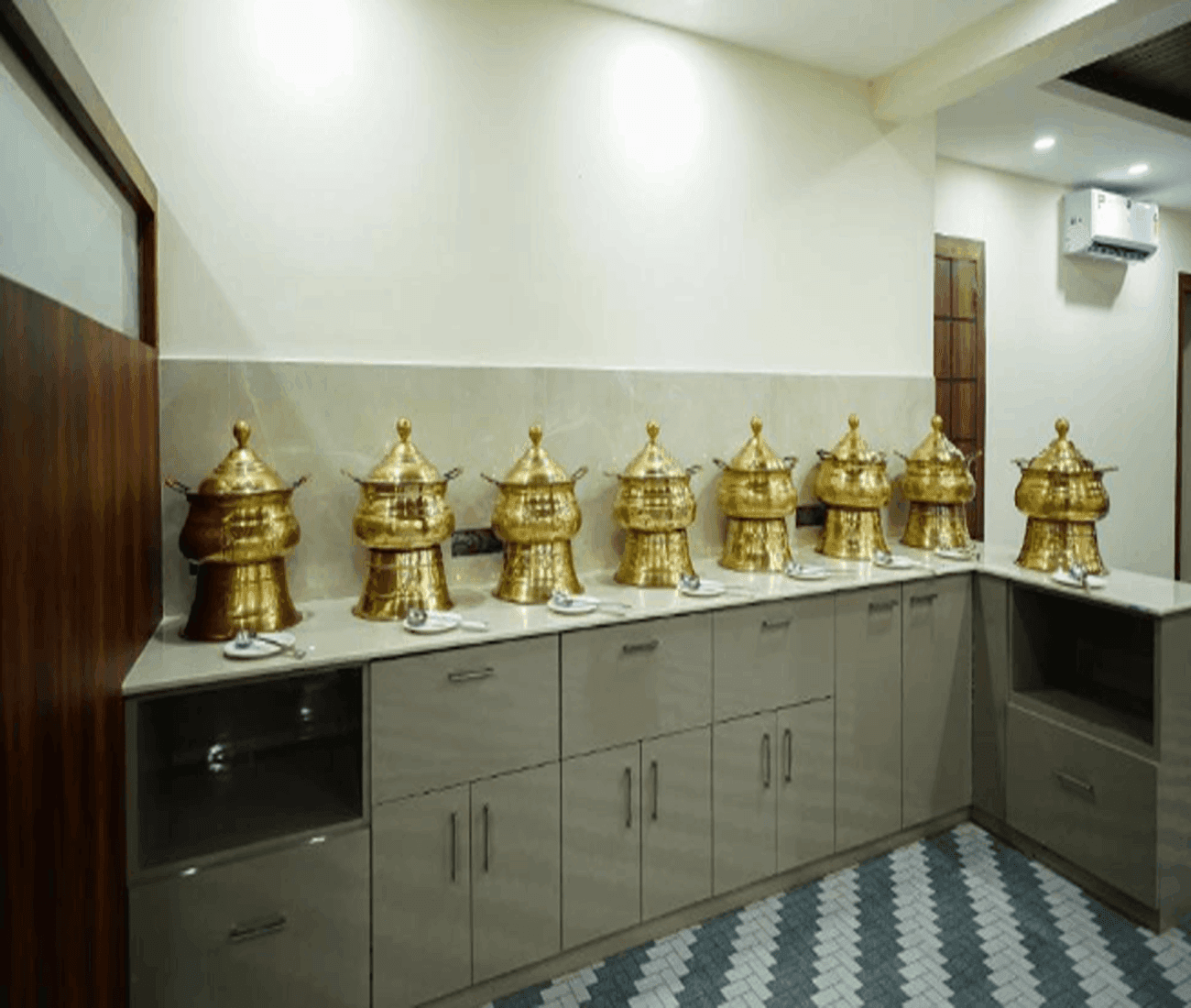 Hotel Royal International photo 5