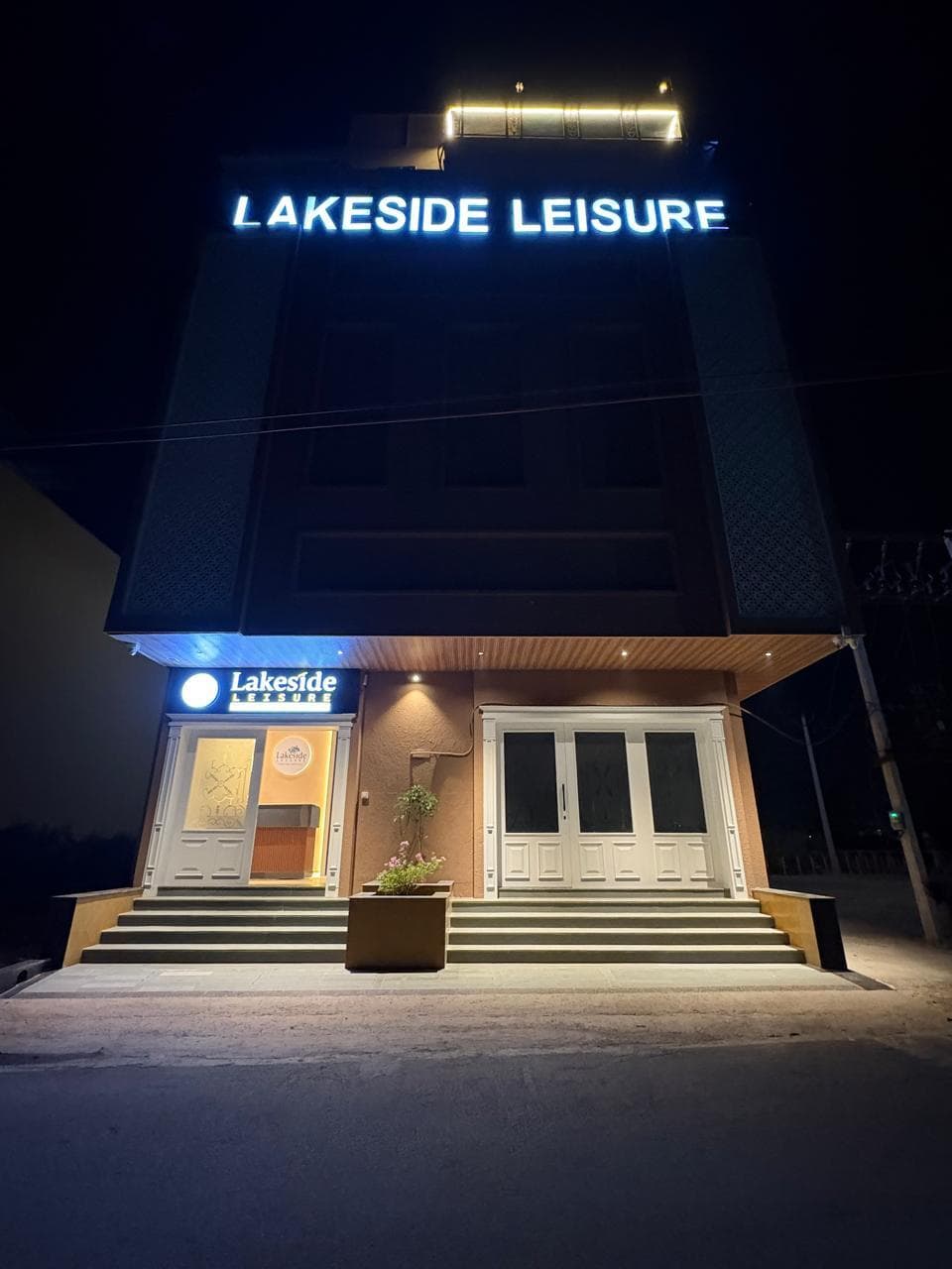 Lakeside Leisure A Lake View Hotel photo 4