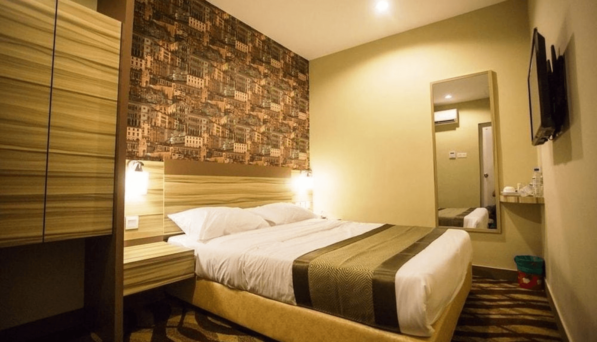 Victory City Hotel Crystal Bay photo 2