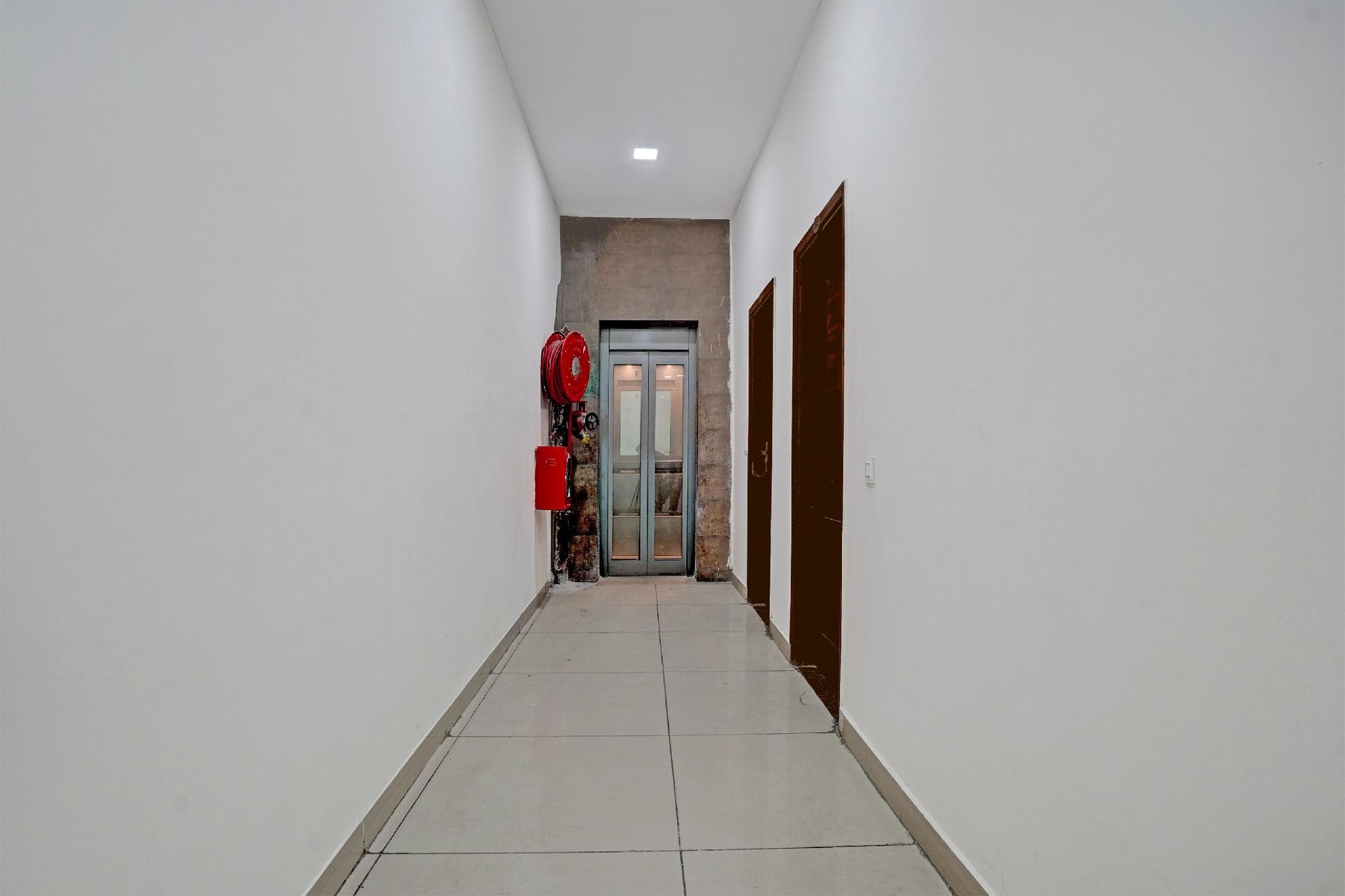 Super Collection O by OYO Patiala Road Crossway Zirakpur Formerly Lavish photo 4