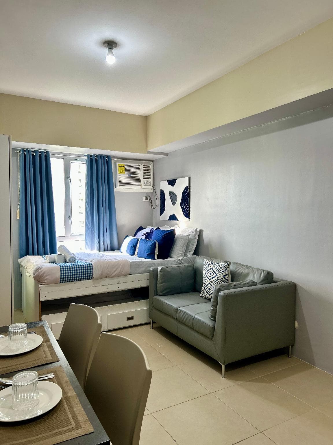 Deluxe Studio Unit Inside IT Park 17