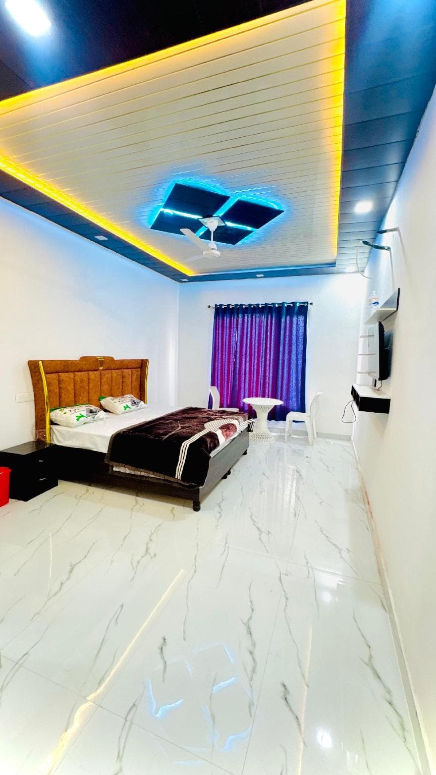 Hotel brother photo 3