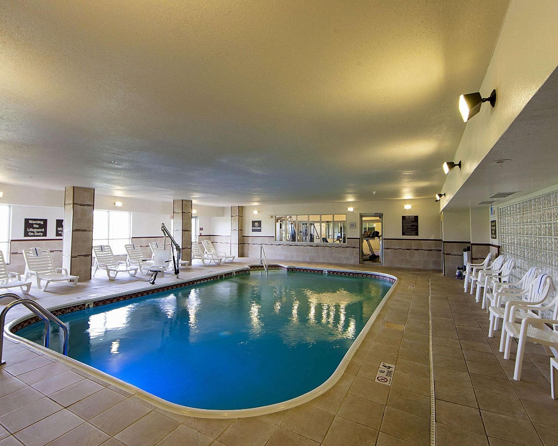 Quality Suites Addison-Dallas photo 5
