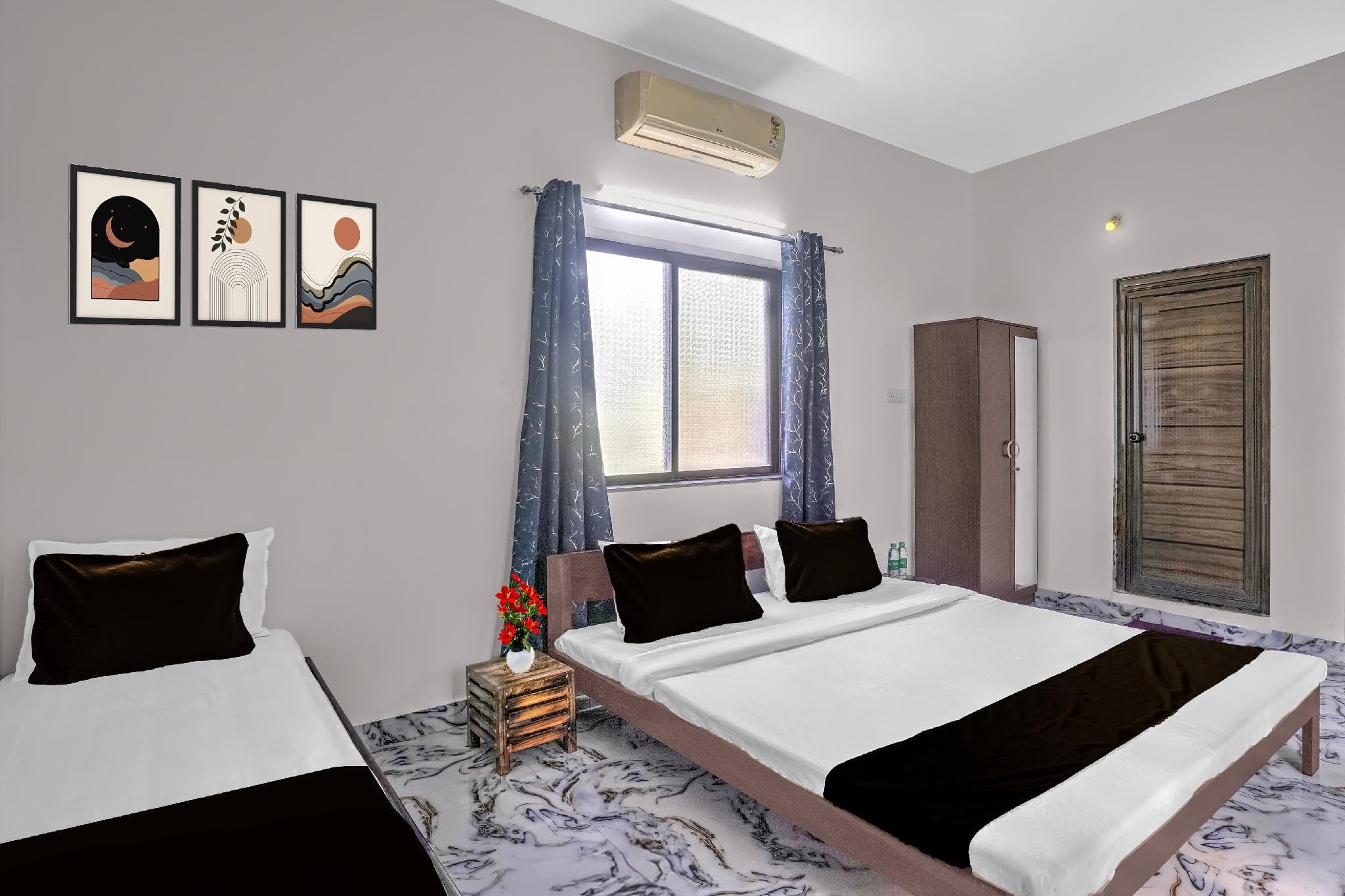 OYO 841592 SilverLine Villa