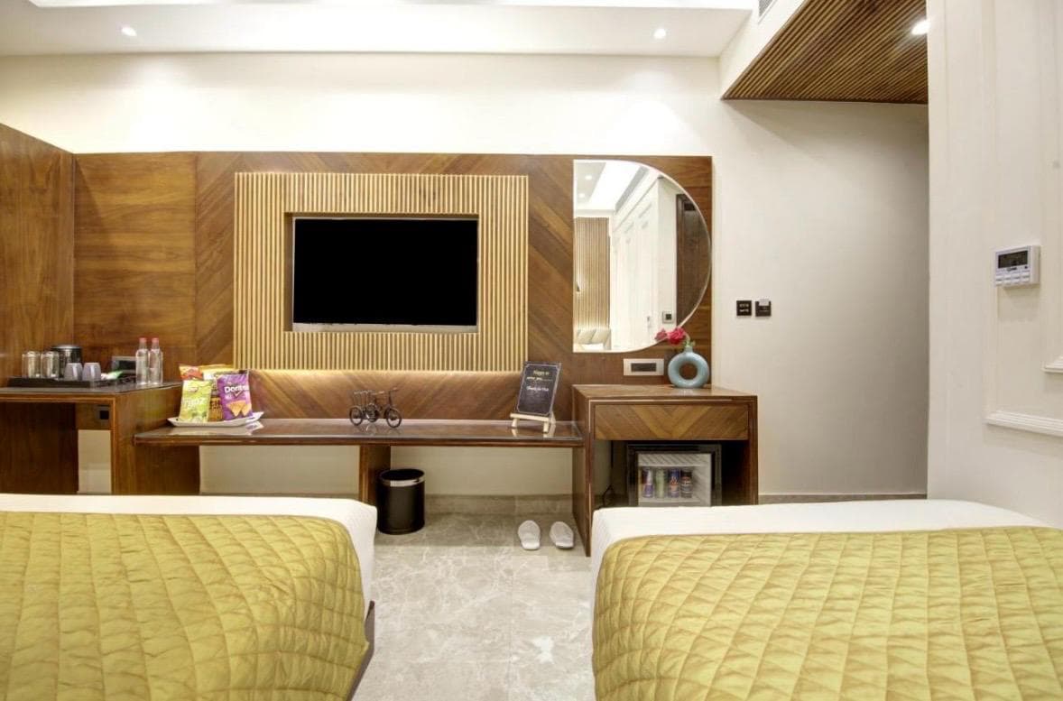 Hotel Airport Flight Path by Bunch Hotels Pvt Ltd photo 4