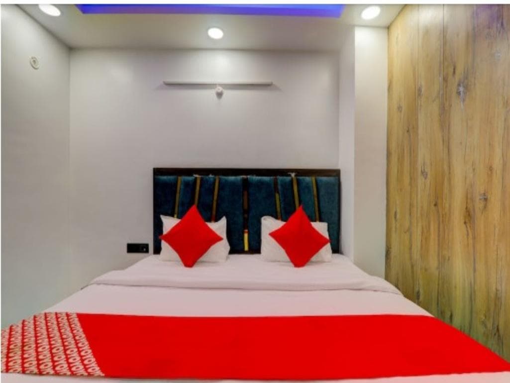 Hotel Luv Inn photo 2