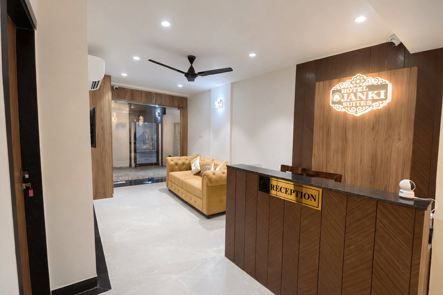 Hotel Janki Suites | Near Kashi Vishwanath Temple photo 5