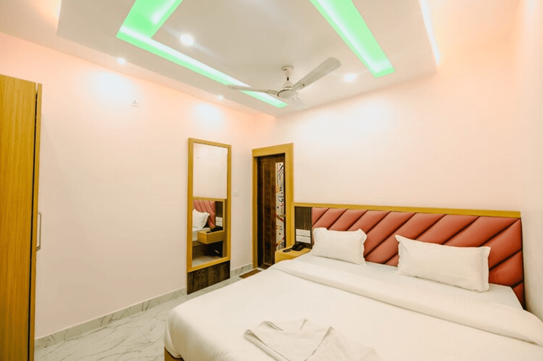 Hotel Govindam New photo 2