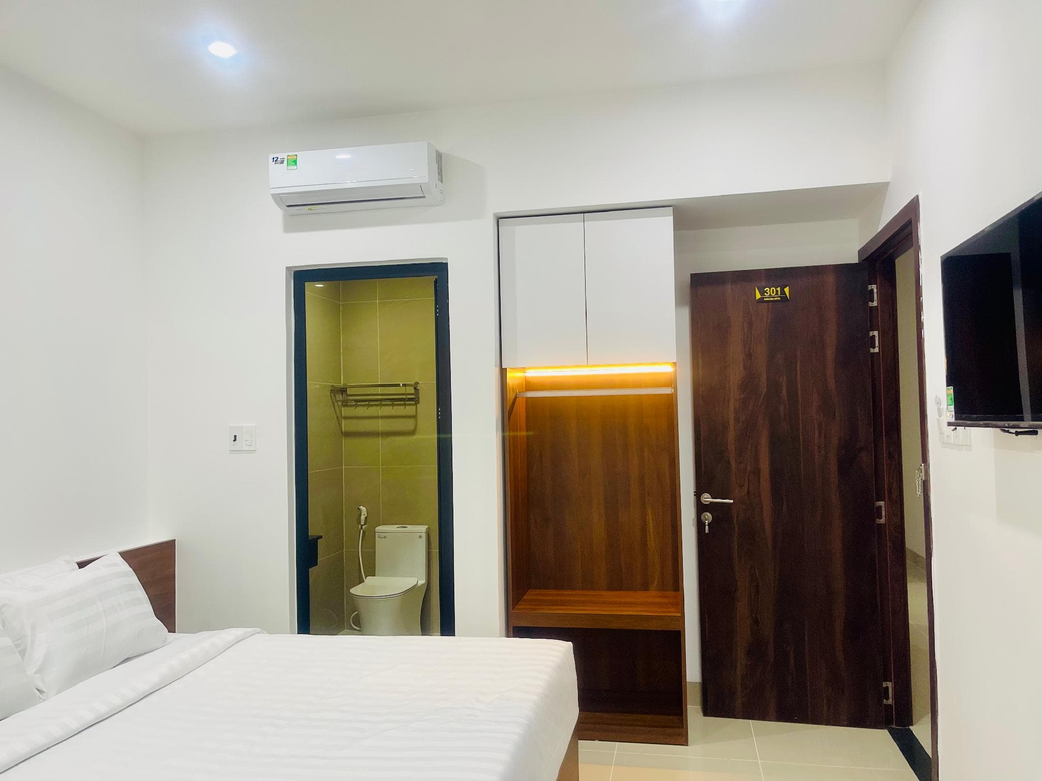 Amazon hotel