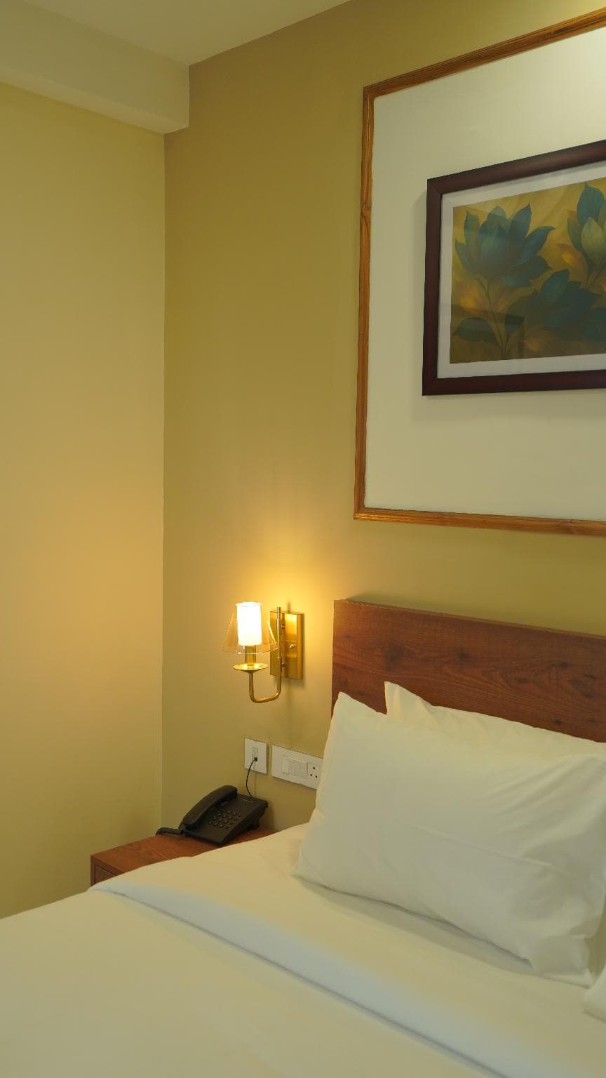 Golden Cassia Infopark Business Hotel photo 2