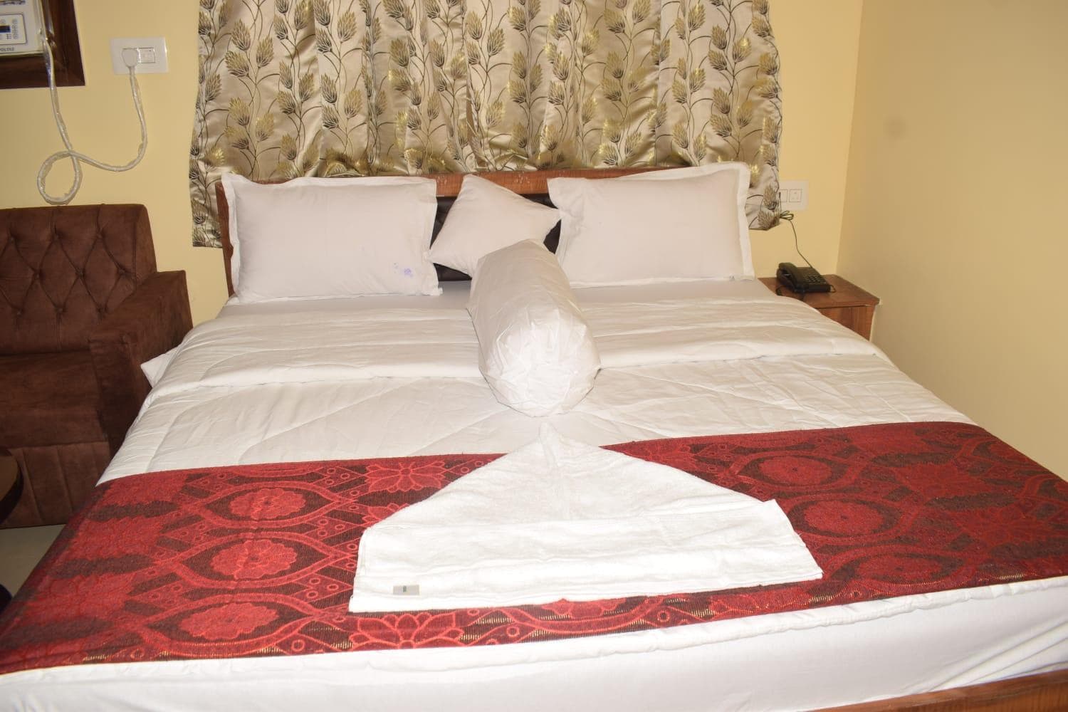 Hotel Somraj photo 2