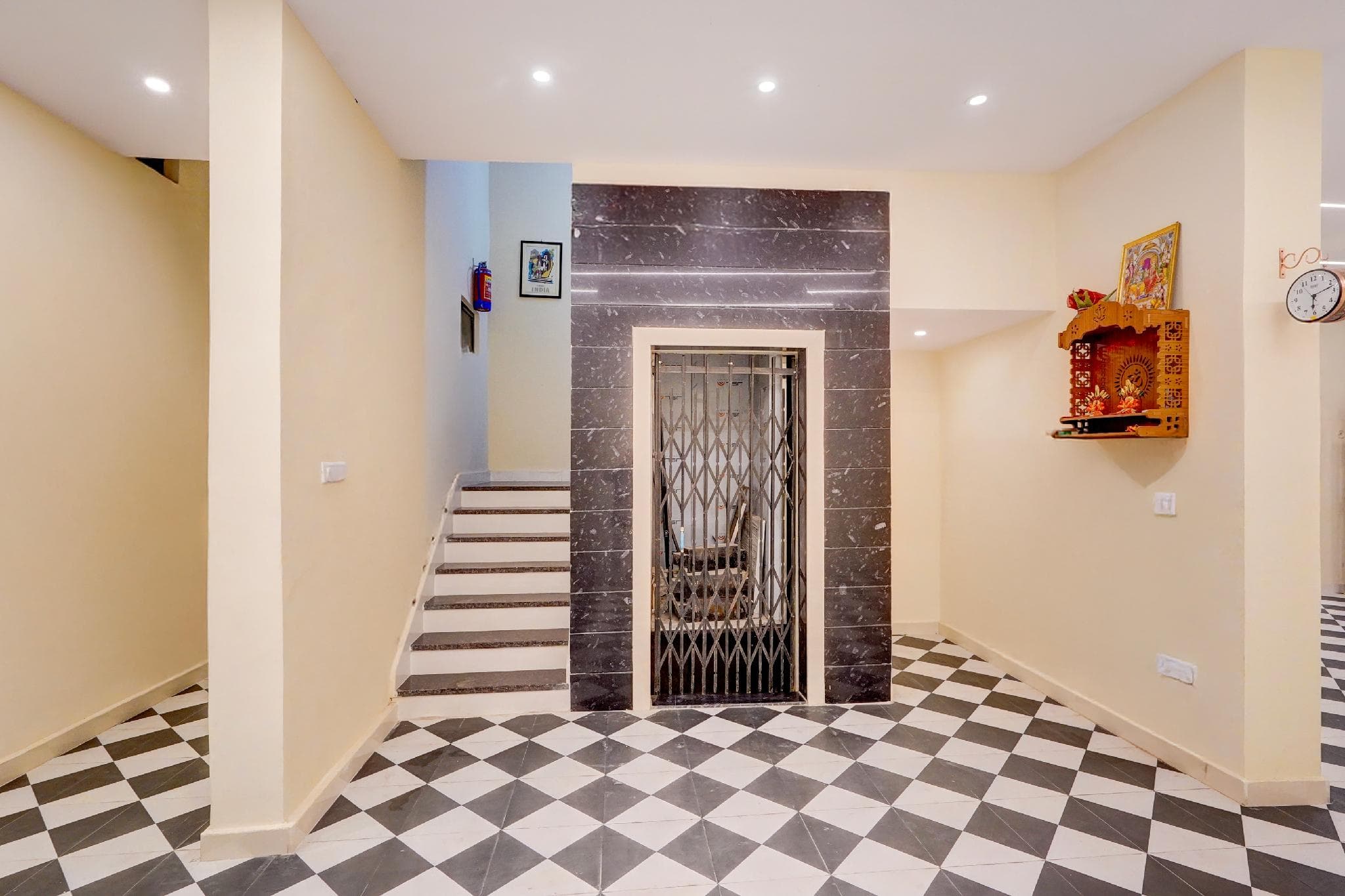 Super OYO Hotel O Varanasi - Prayagraj Crossway Formerly Holiday Home photo 4