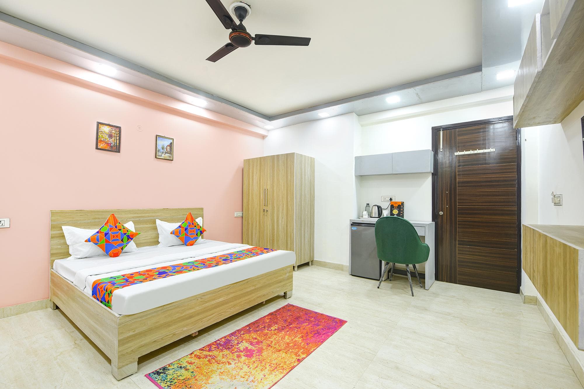 FabHotel White House Residency photo 2