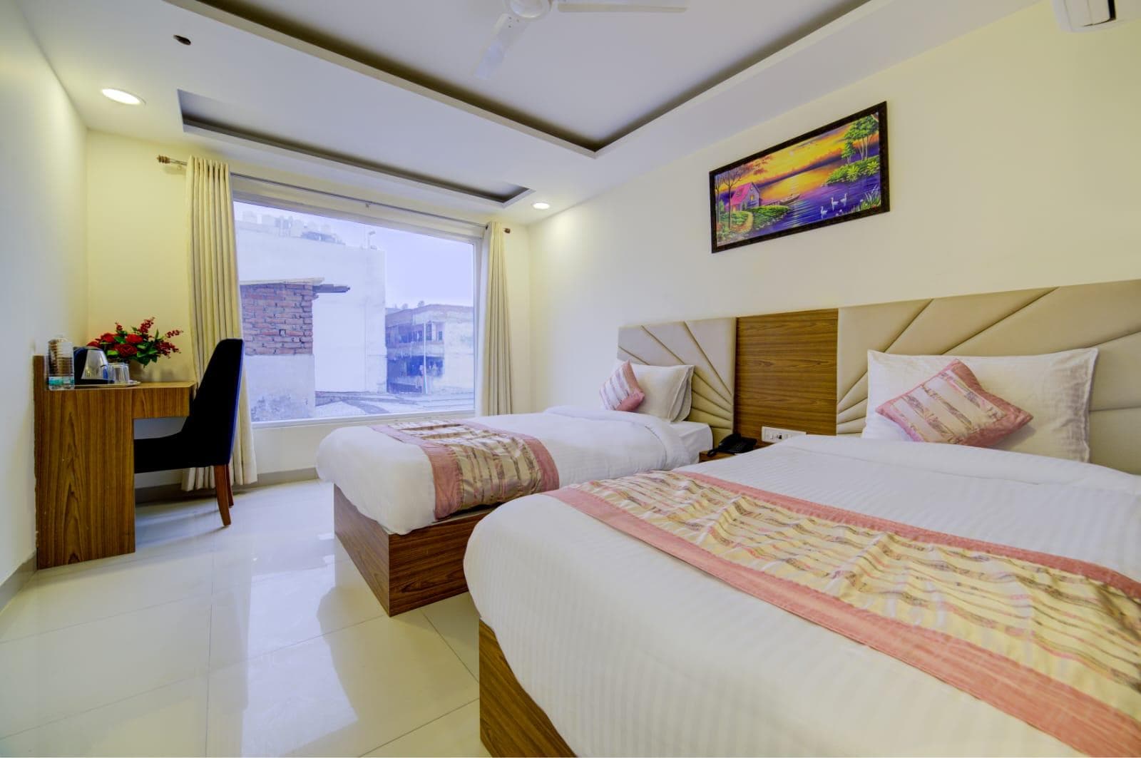 Hotel Grand Suites -Near Delhi Airport photo 4