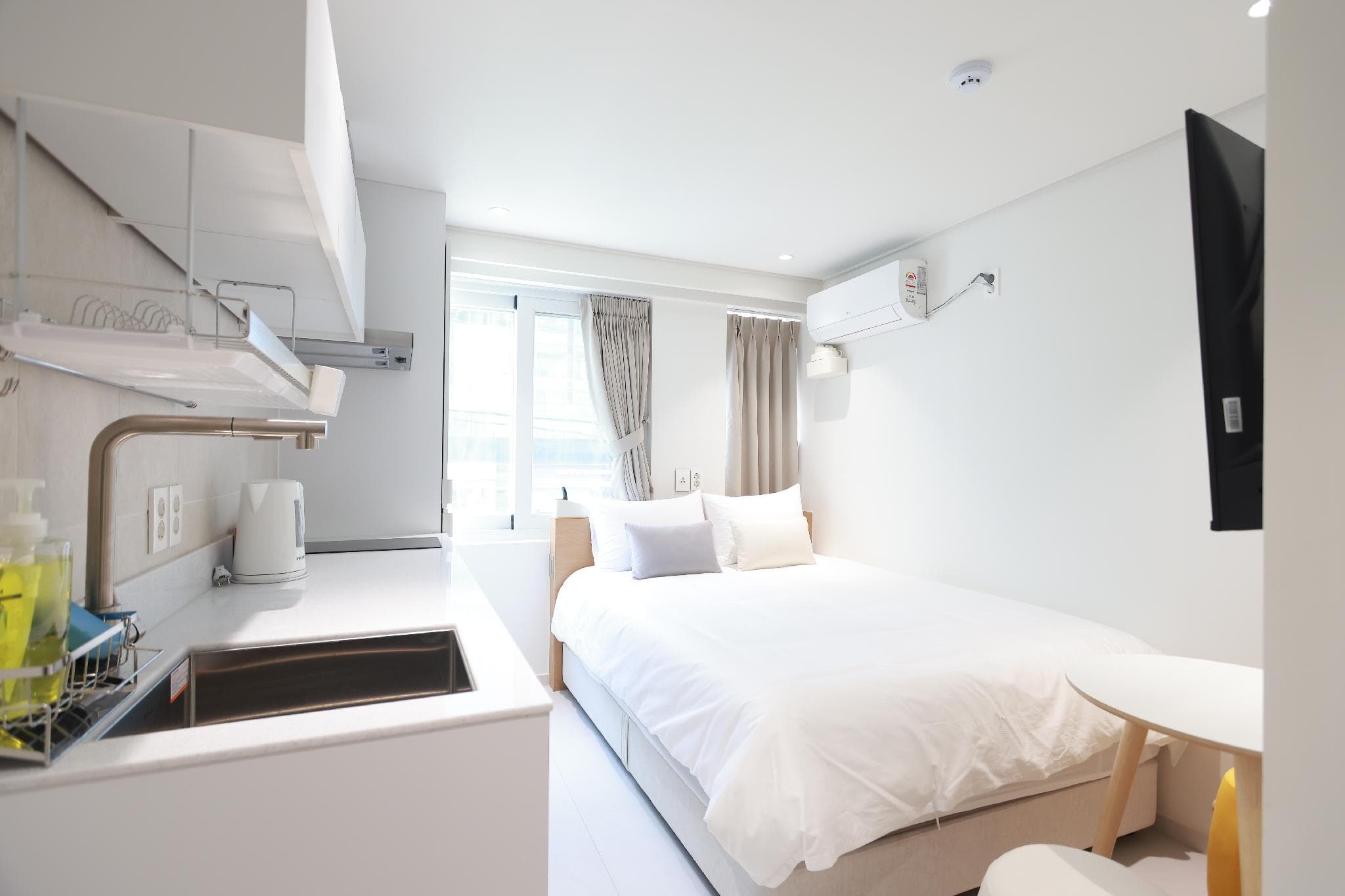 The Sinchon Stay Residence photo 2