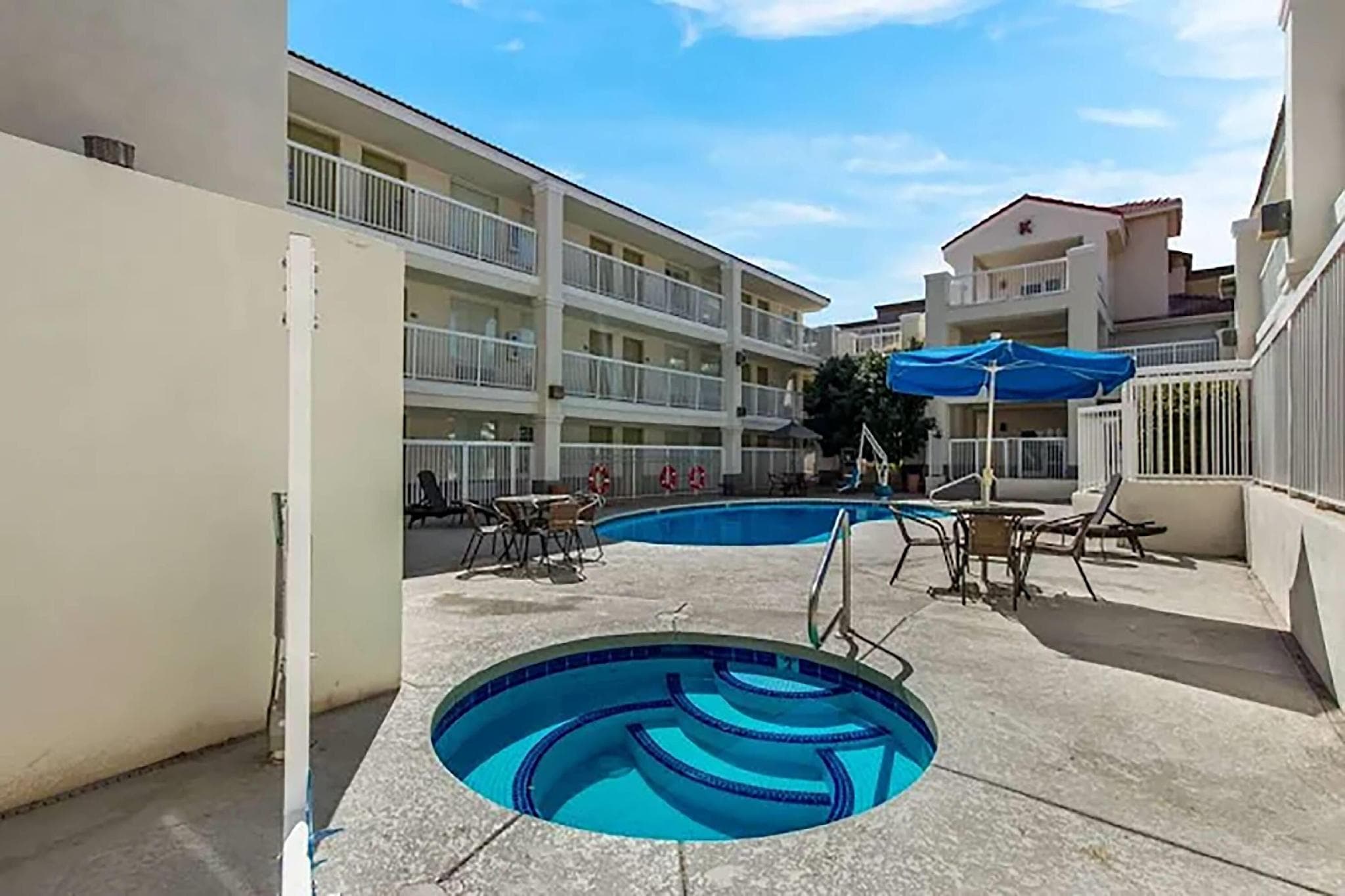 Baymont Inn & Suites by Wyndham Tempe University/Phoenix photo 4