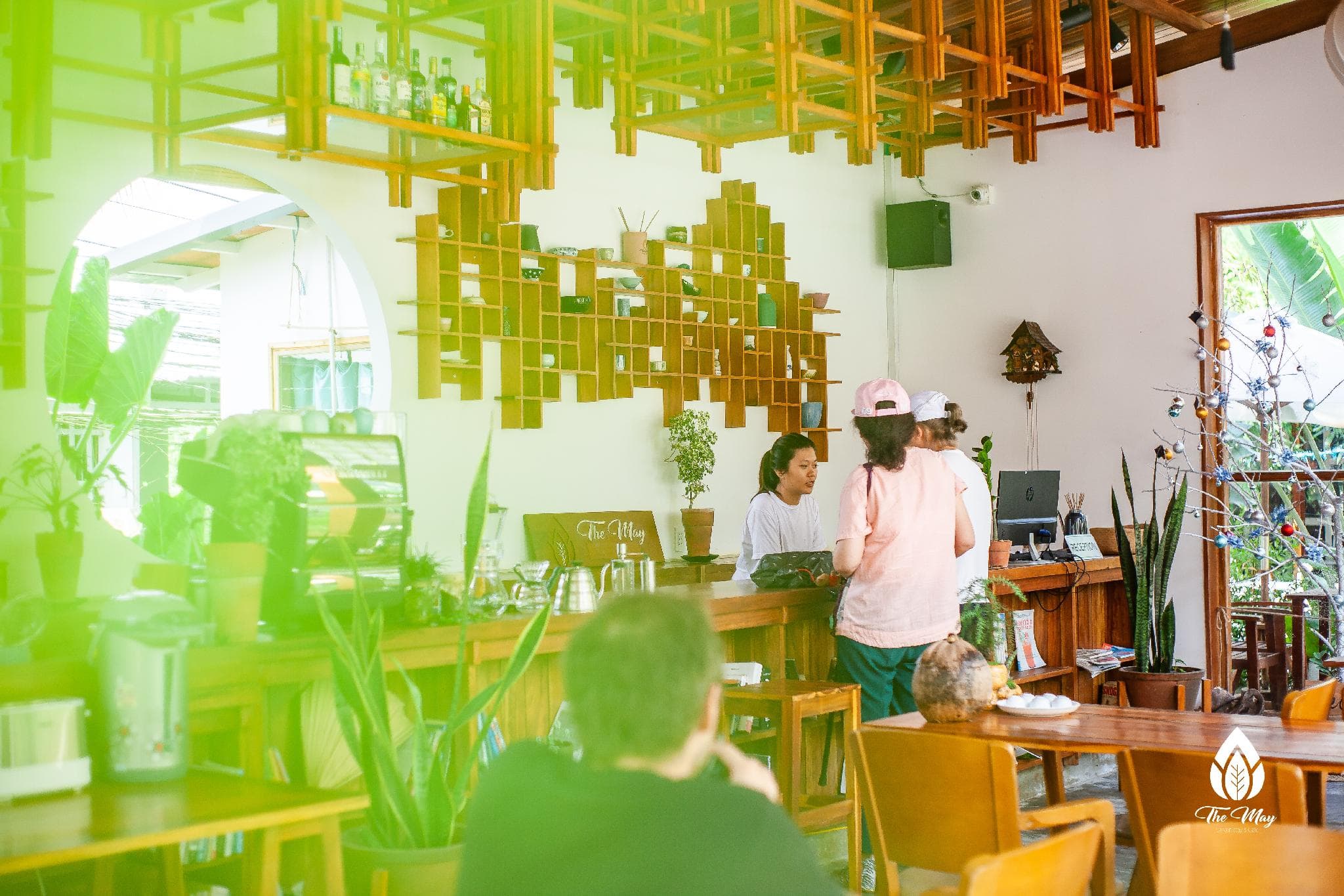 The May Garden Stay & Cafe