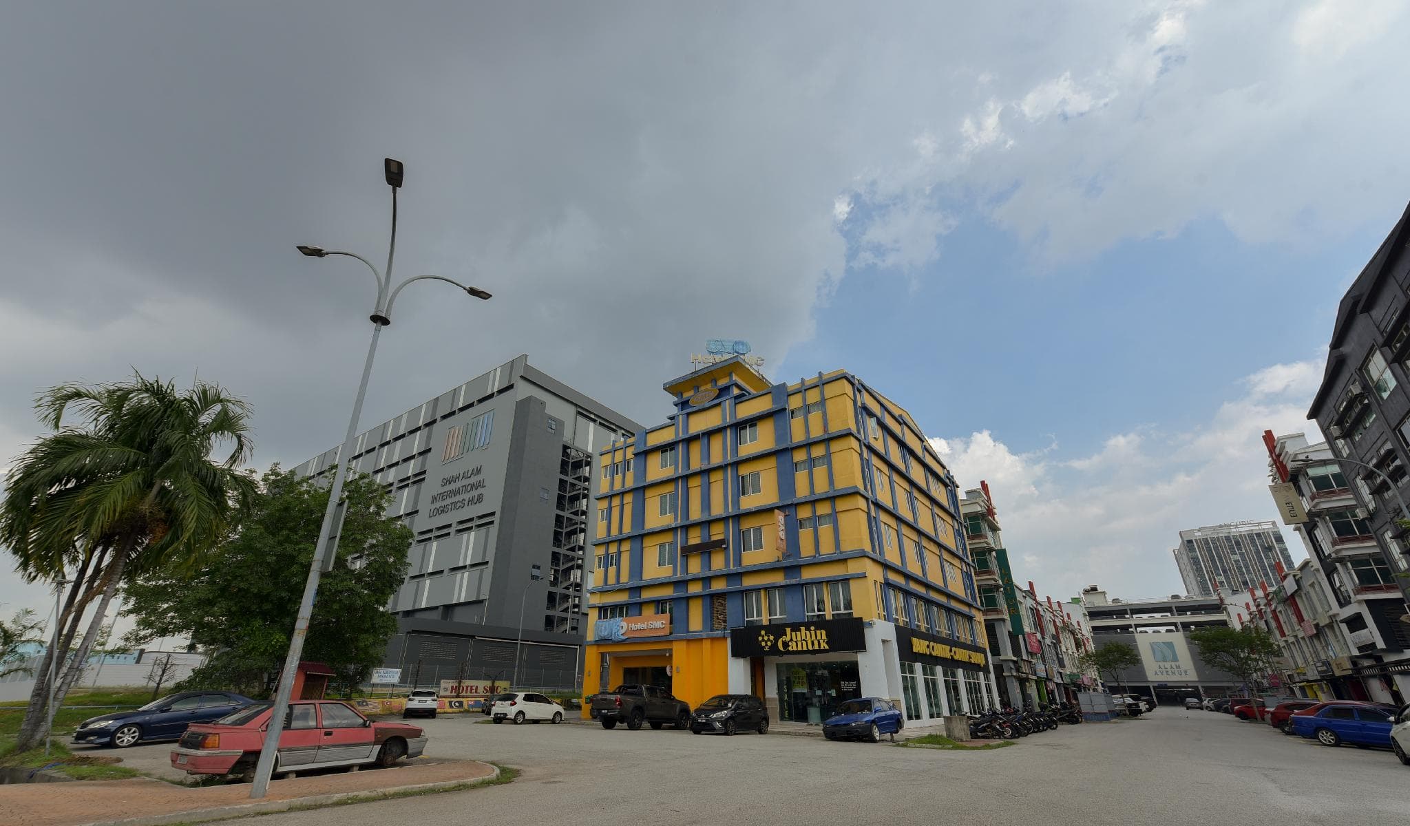 SMC Hotel Alam Avenue photo 5