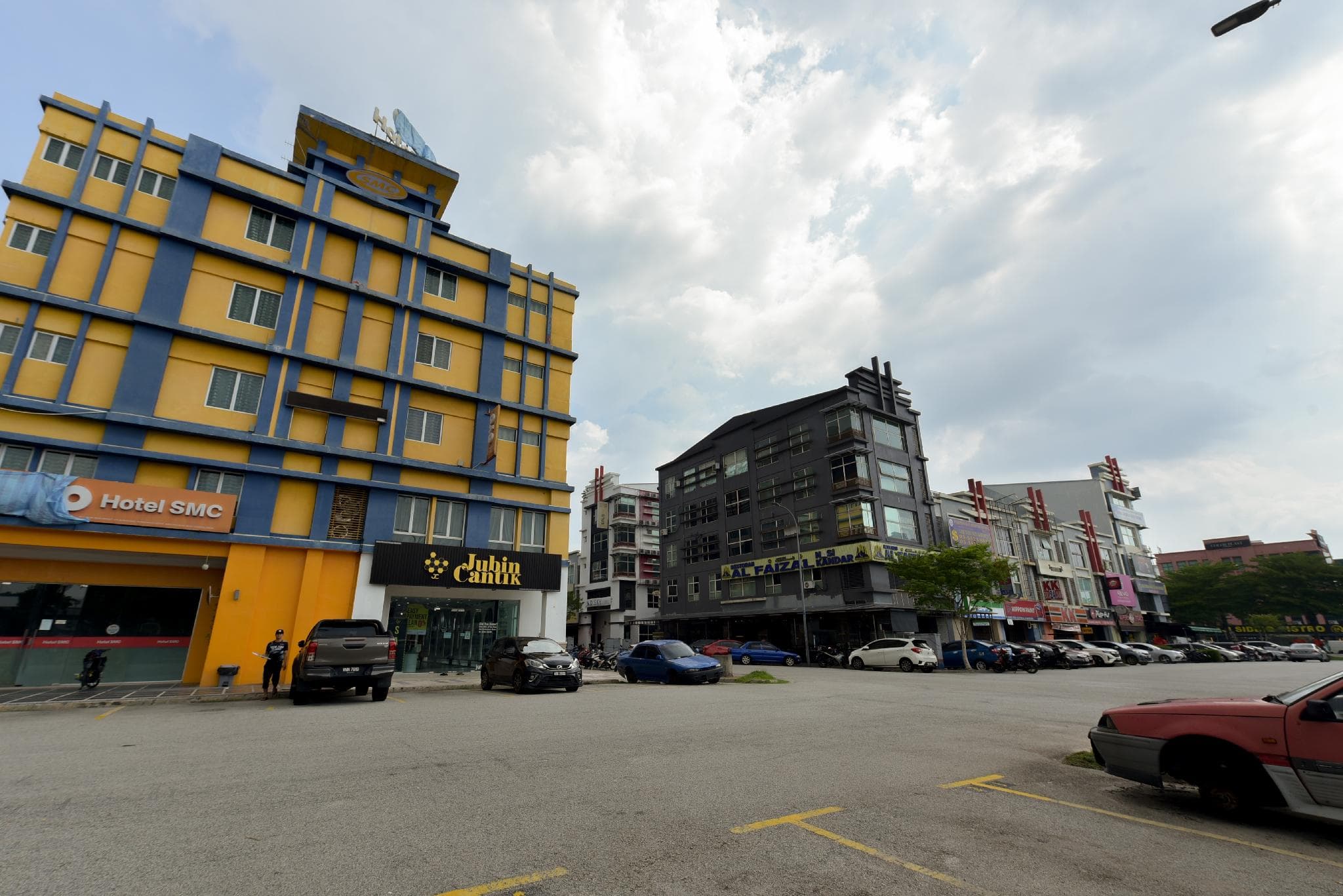 SMC Hotel Alam Avenue photo 3