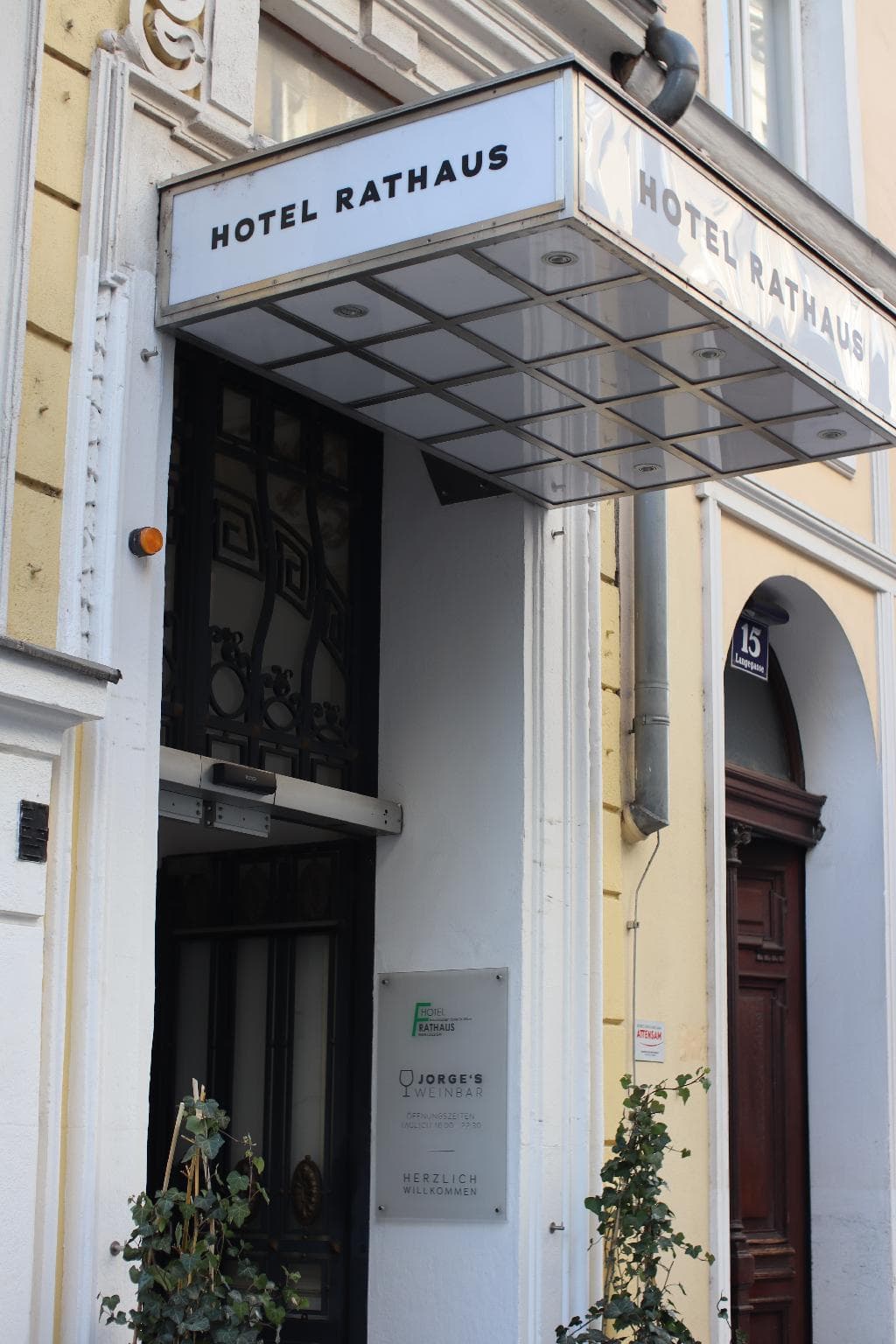 Hotel Rathaus - Wein & Design photo 3
