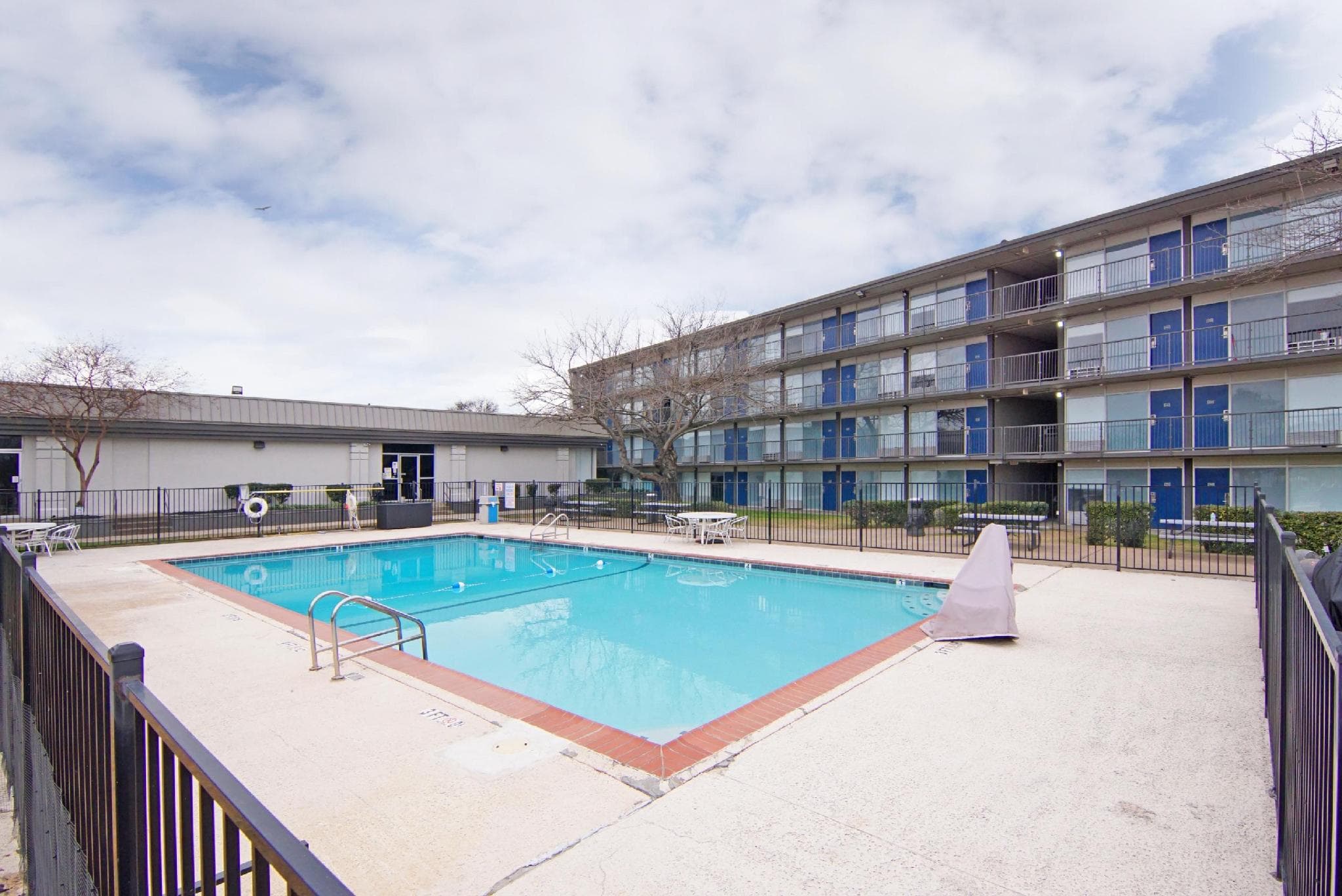 Motel 6 Mesquite, TX – Town East