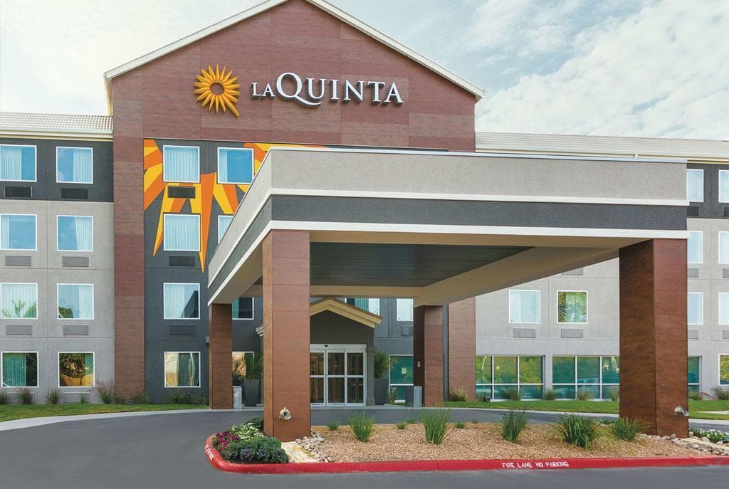 La Quinta Inn & Suites by Wyndham Galveston West Seawall