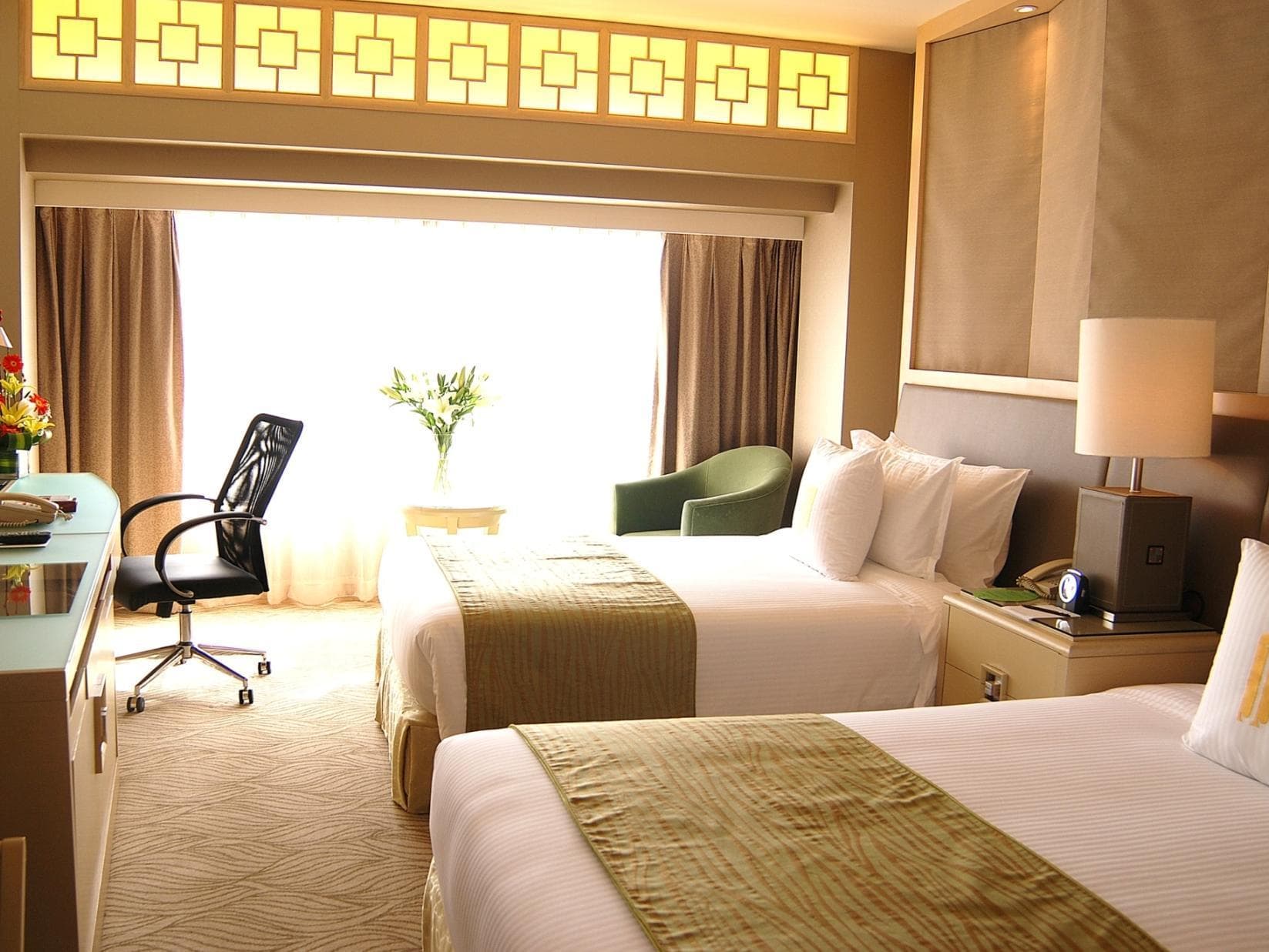 Hua Ting Hotel And Towers photo 2