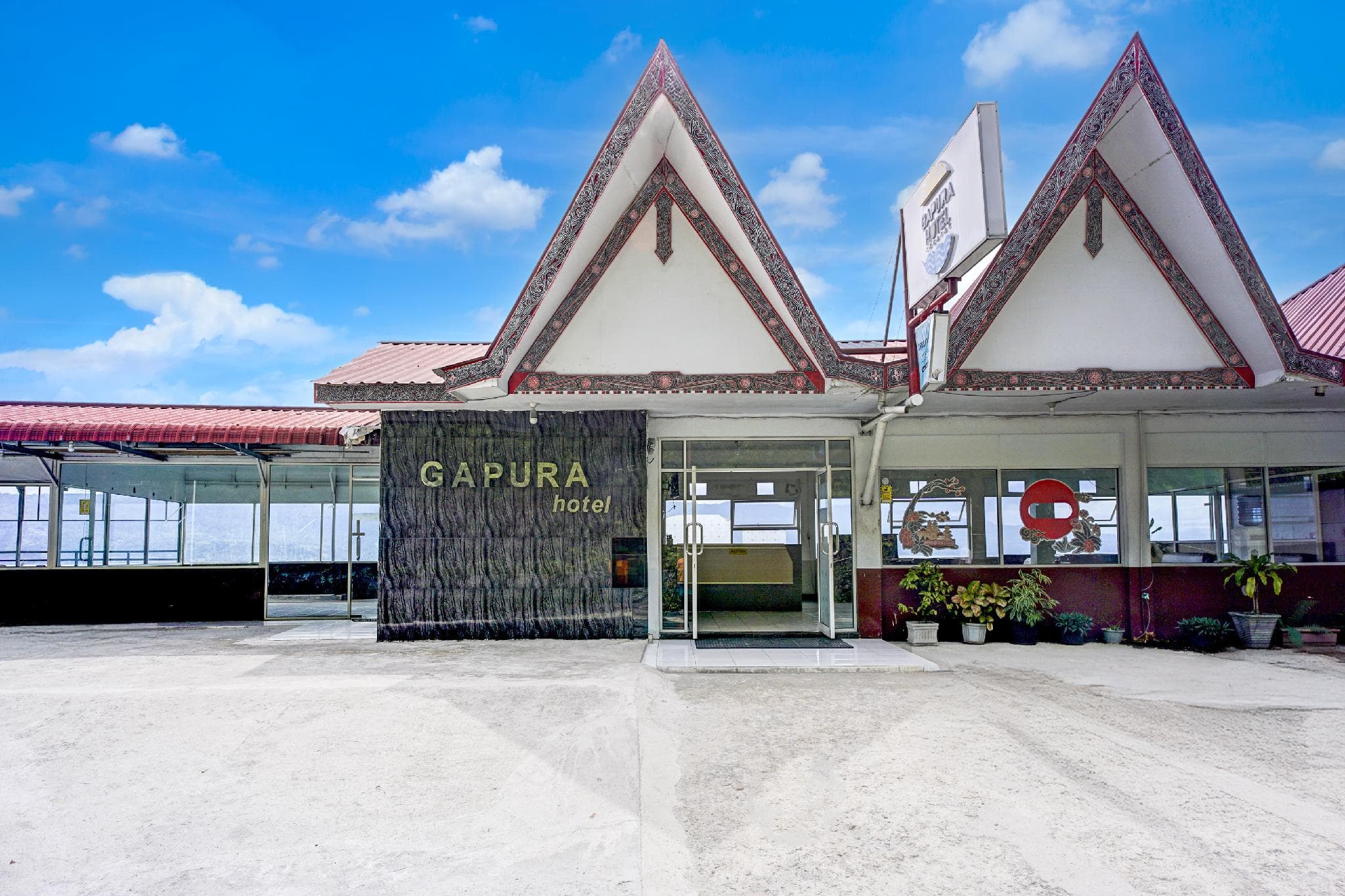 Collection O Gapura Hotel Near Parapat Penatapan Danau Toba