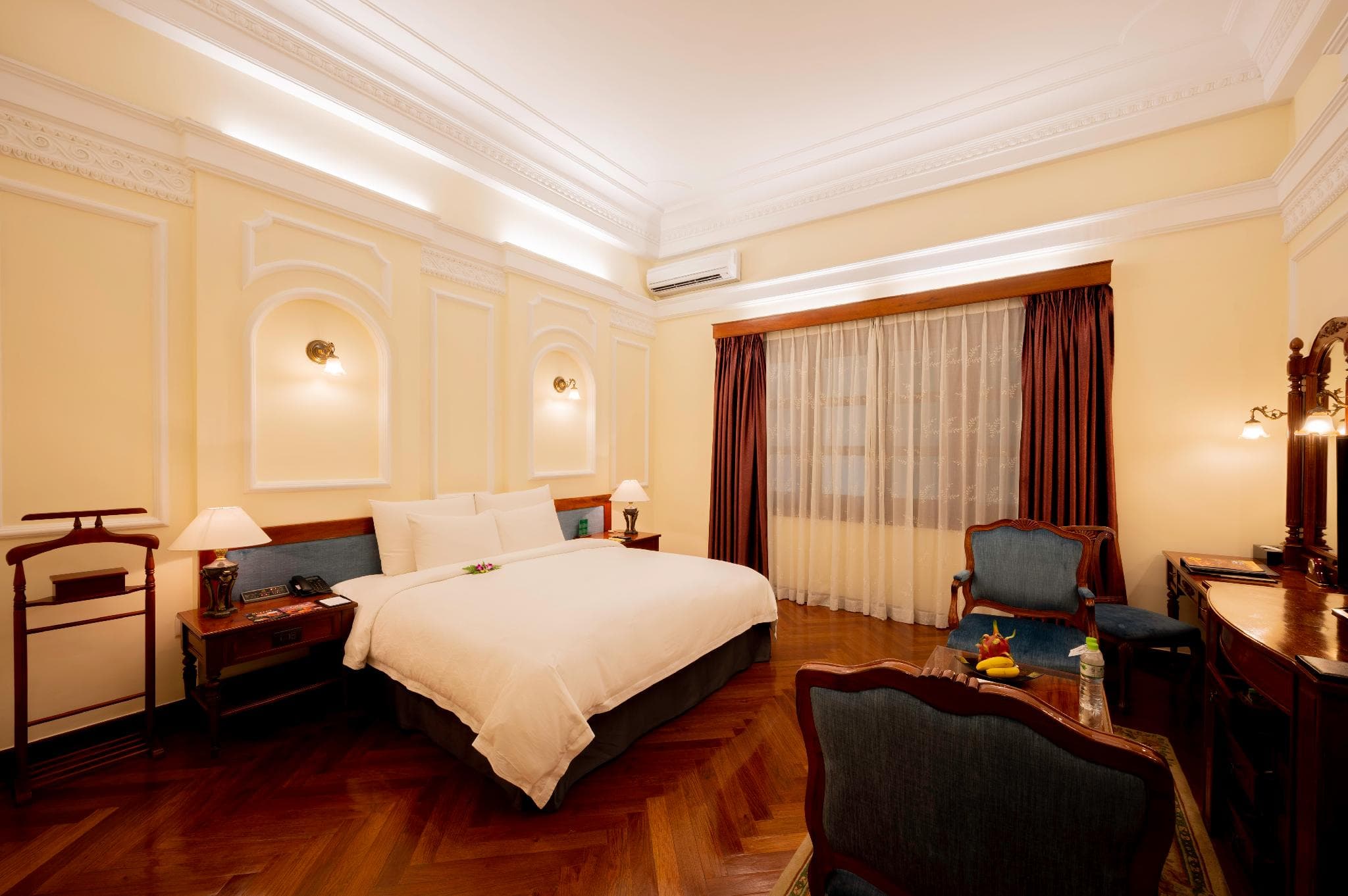 Hotel Majestic Saigon photo 2