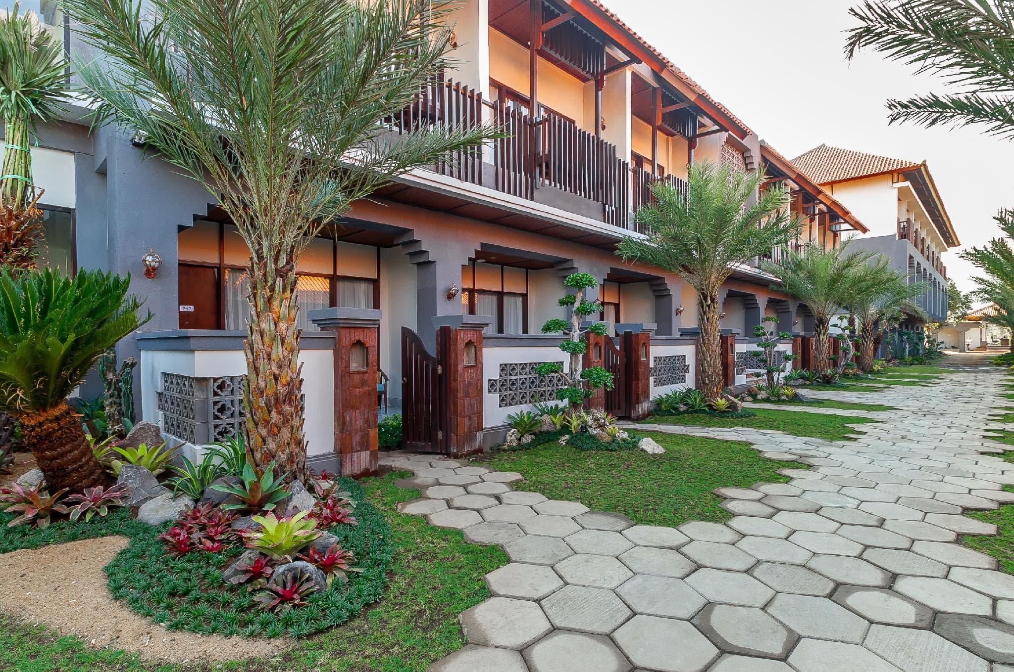 Lovina Beach Club and Resort photo 5