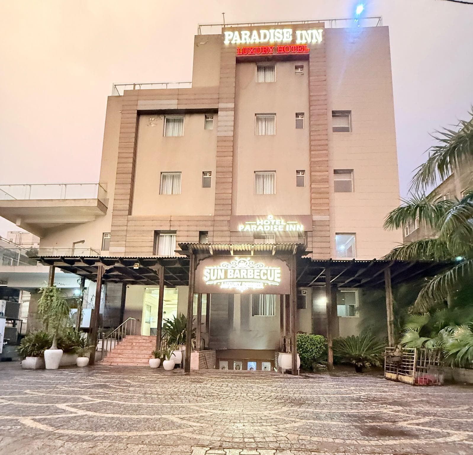 Hotel Paradise Inn Agra