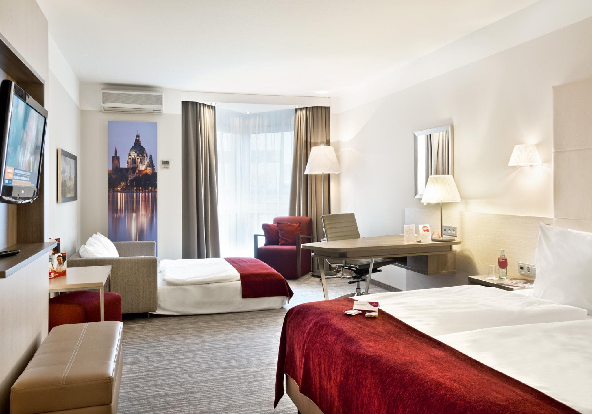 DoubleTree by Hilton Hannover Schweizerhof photo 2
