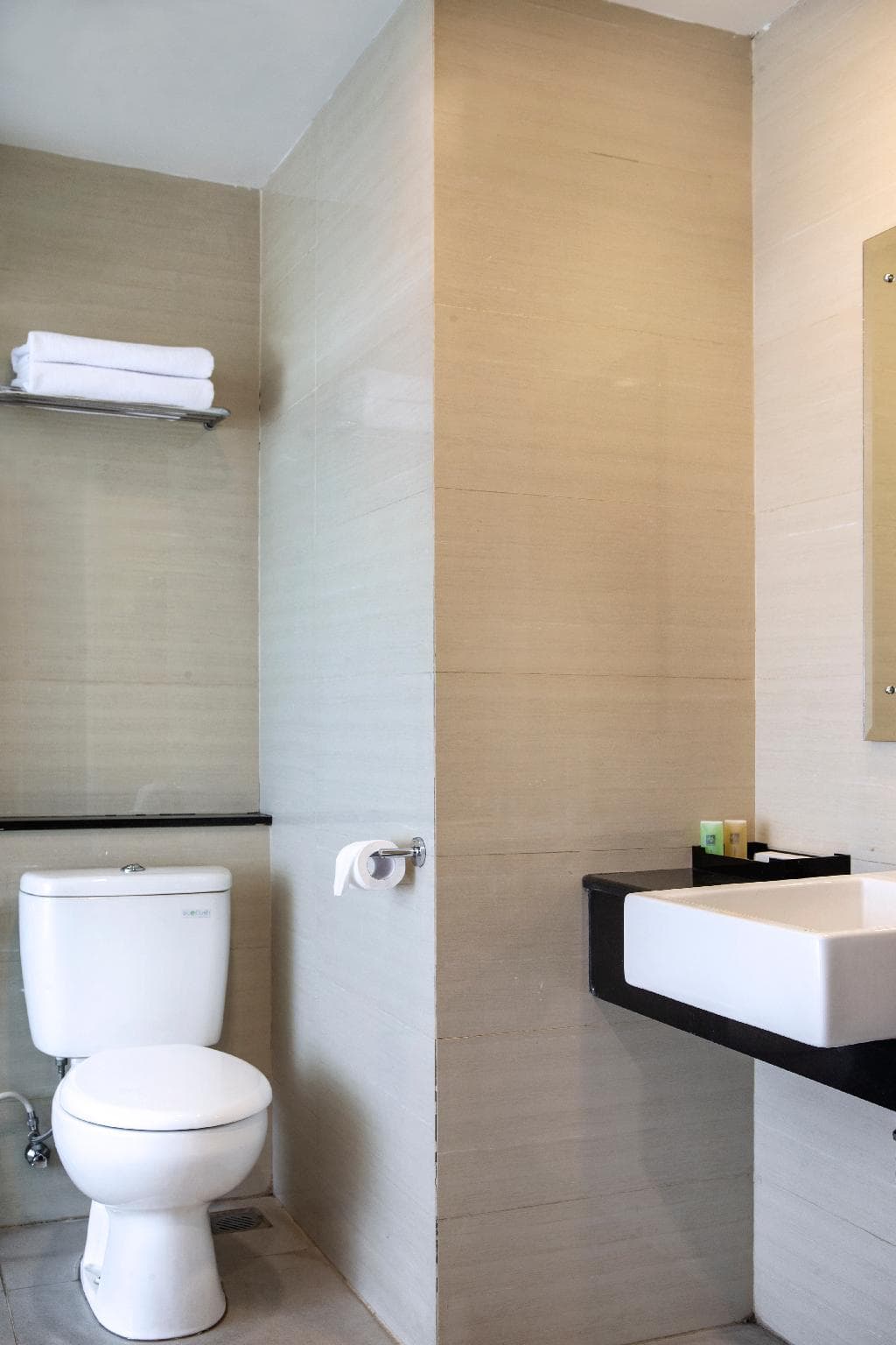 Swiss-Belinn Cibitung photo 2