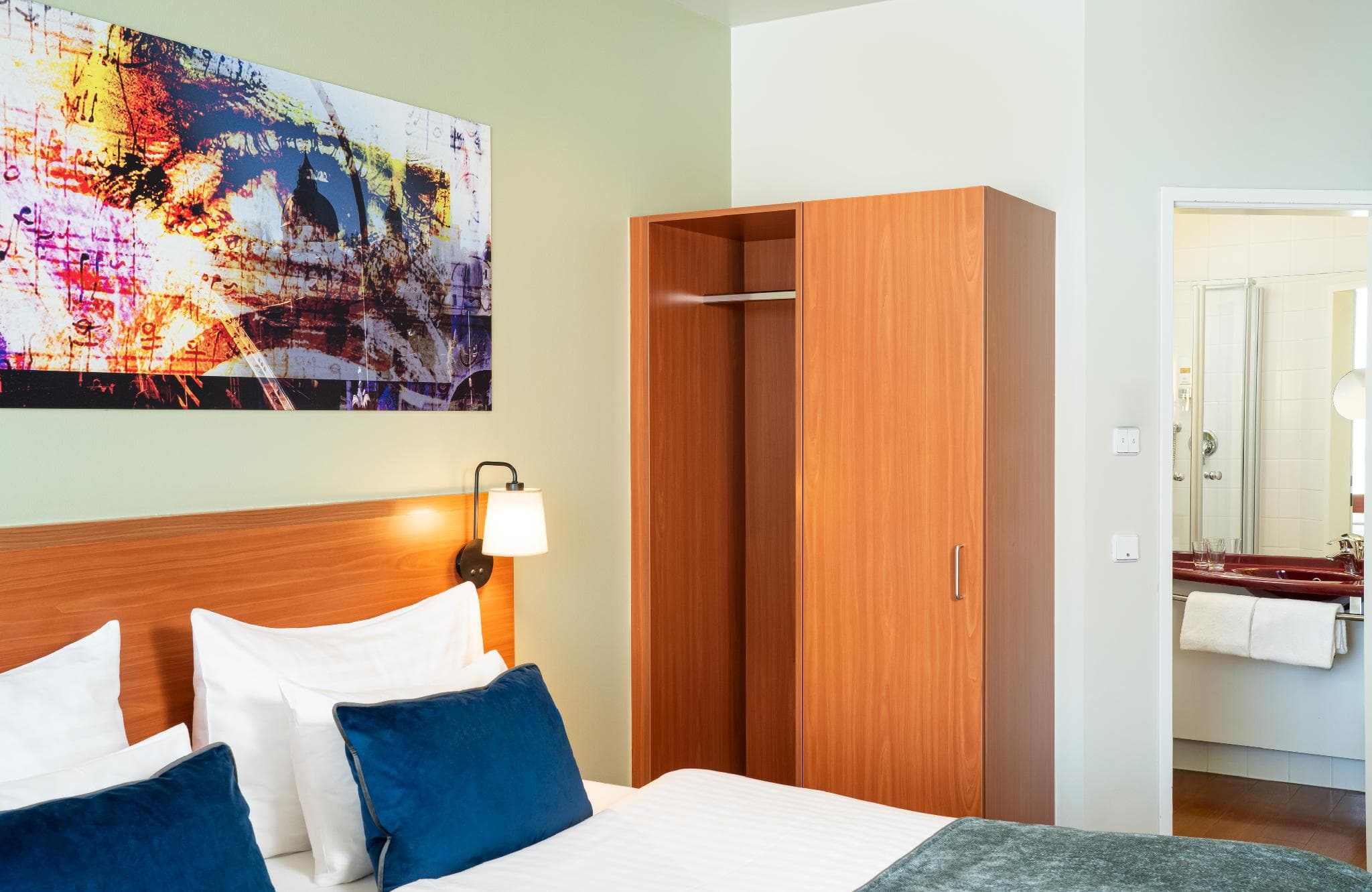 Leonardo Hotel Salzburg Airport photo 2