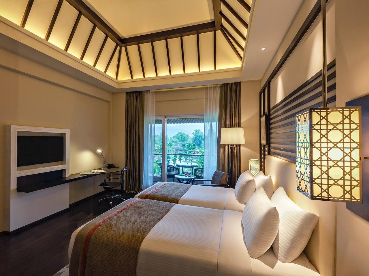 Radisson Blu Plaza Resort & Convention Centre Karjat photo 2