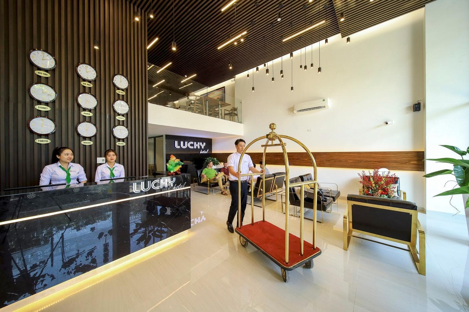 Lucky Hotel