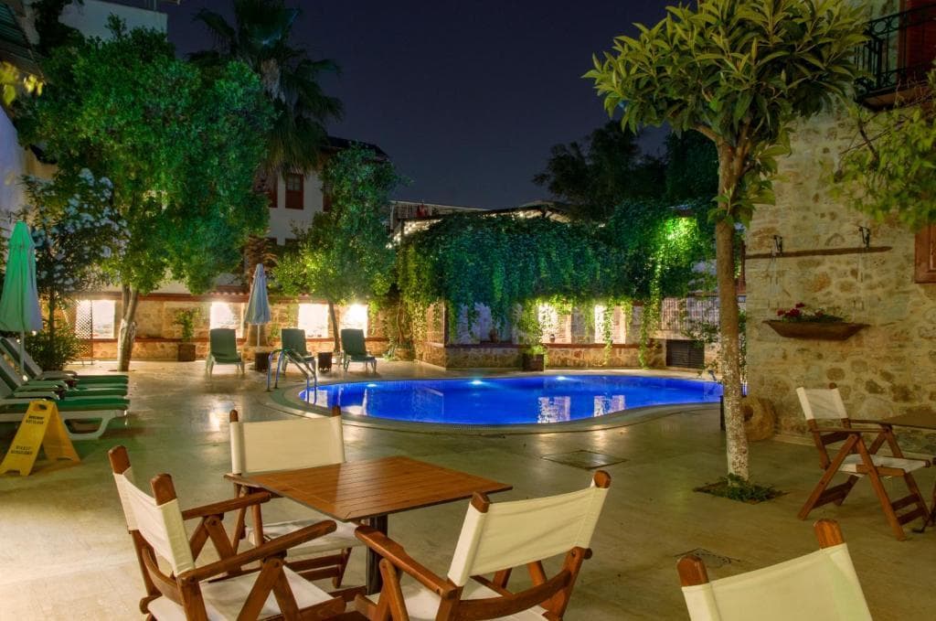 White Garden Hotel photo 3