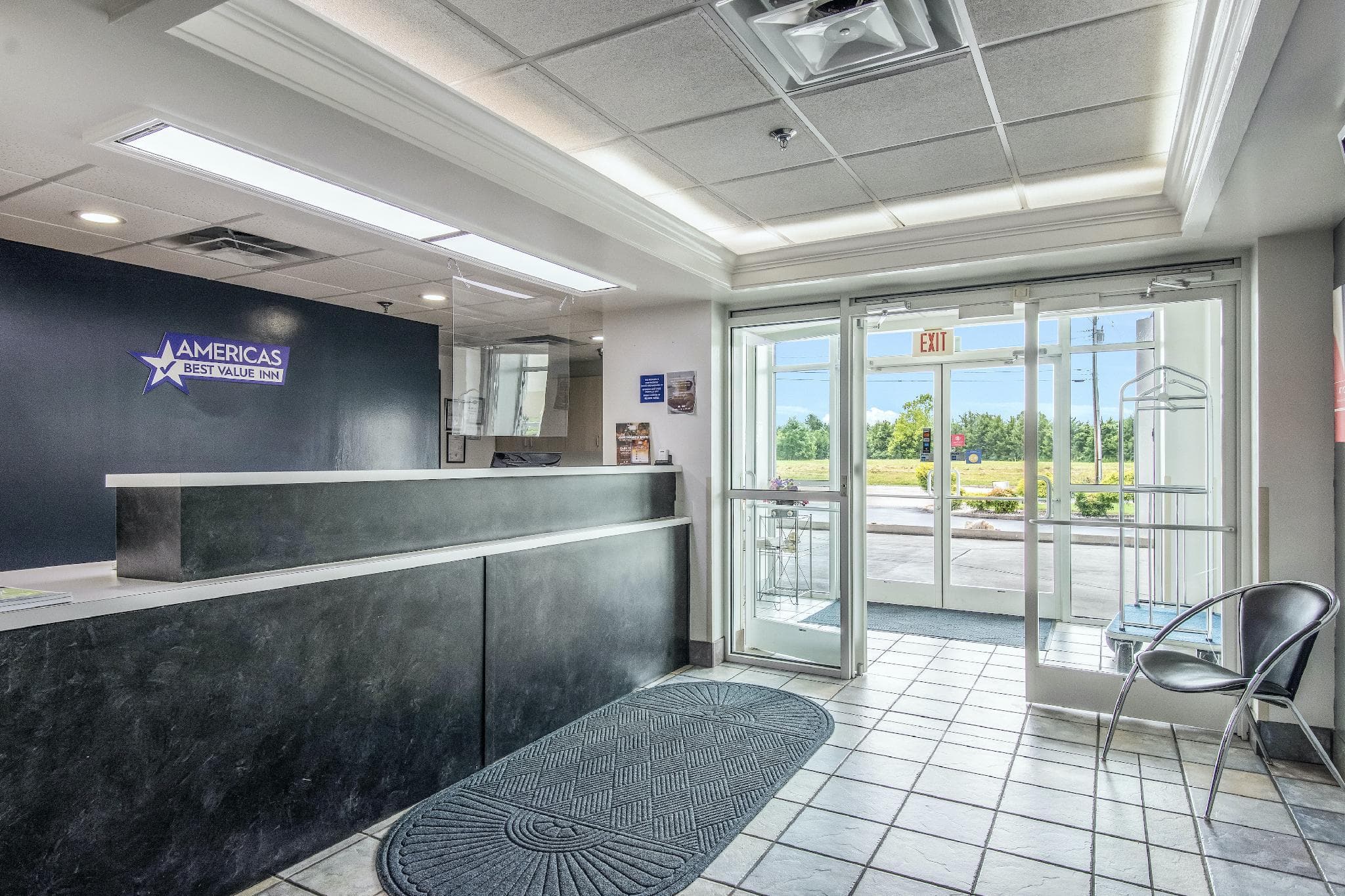 Americas Best Value Inn Knoxville East photo 3