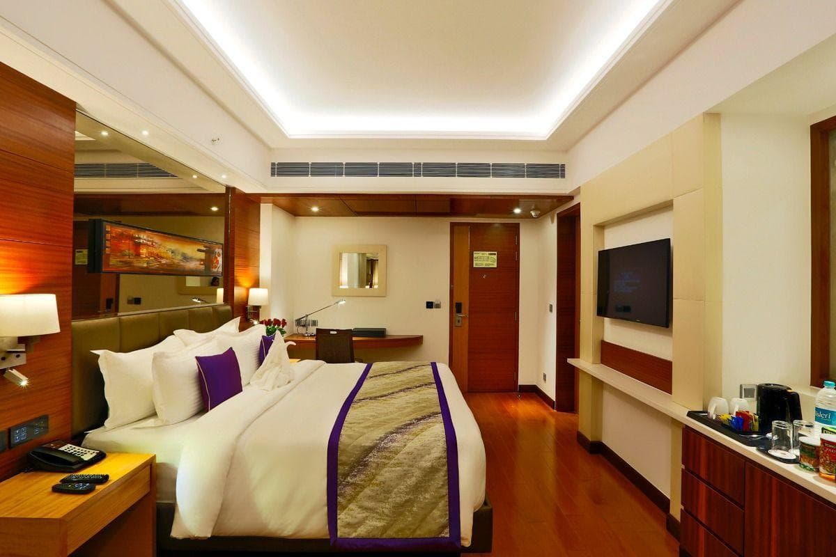 Hotel Madin photo 2