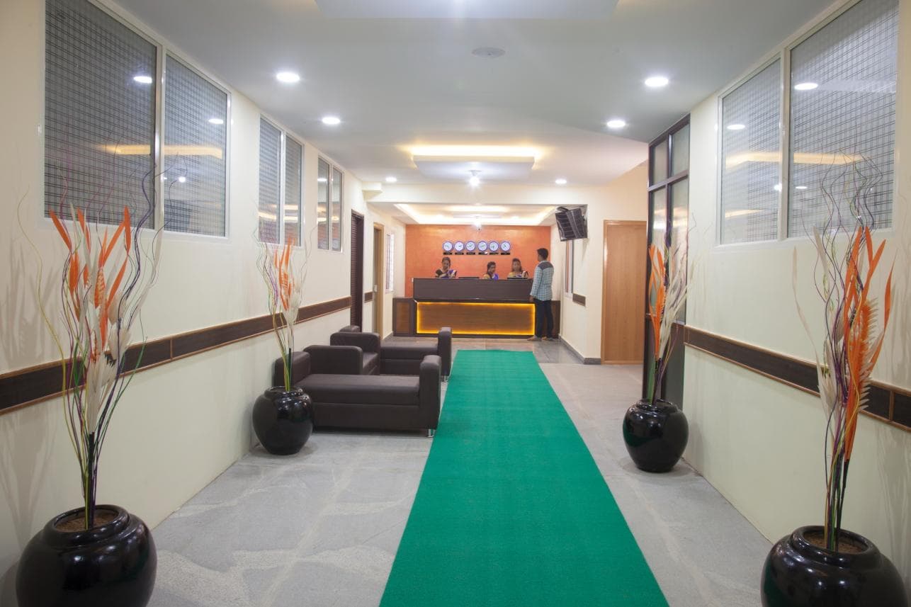 Tranzotel Redkey Inn Near Bangalore Airport photo 3