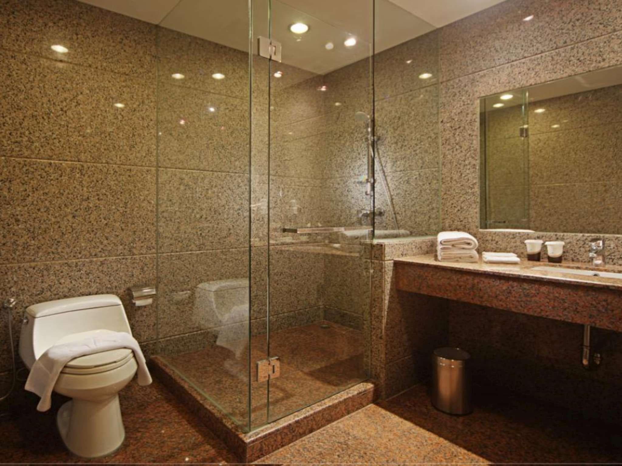 FM7 Resort Hotel Bandara Jakarta Airport photo 2