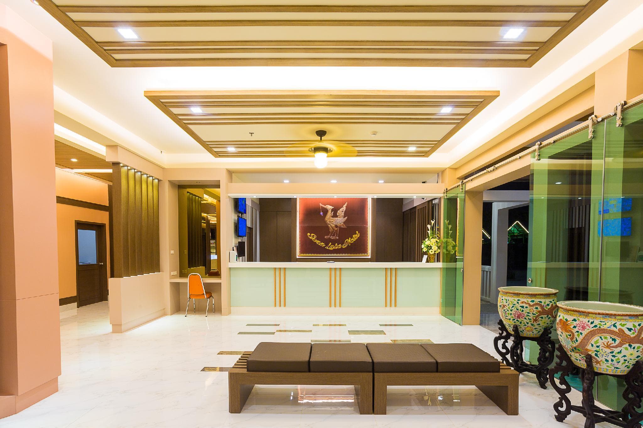 Swan Lake Hotel Sattahip photo 3