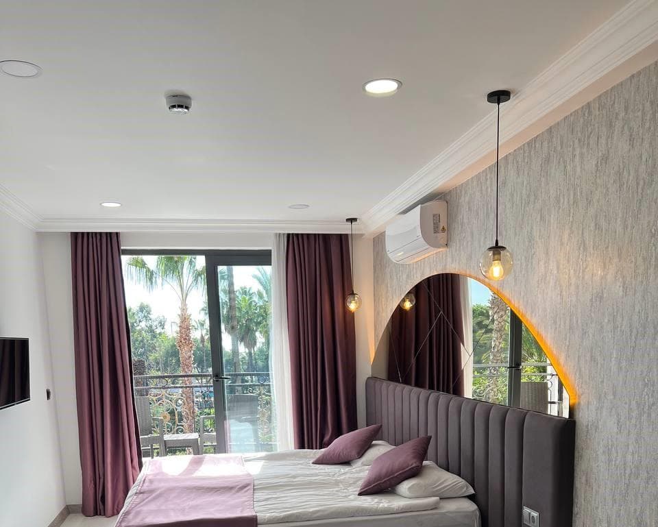 karikatur bi hotel