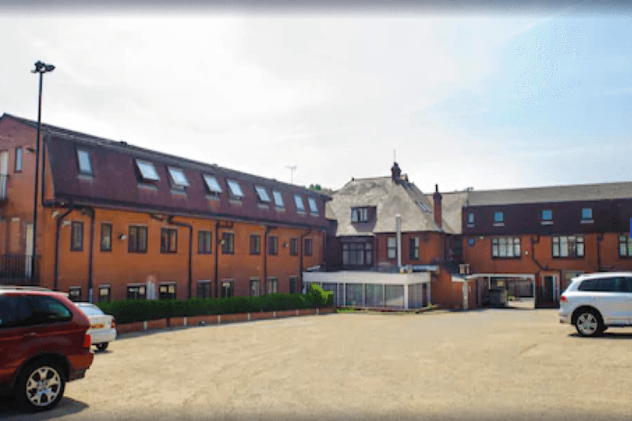 The Luton Hotel photo 3
