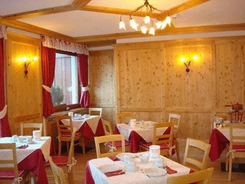Hotel Vallee Blanche Courmayeur photo 5