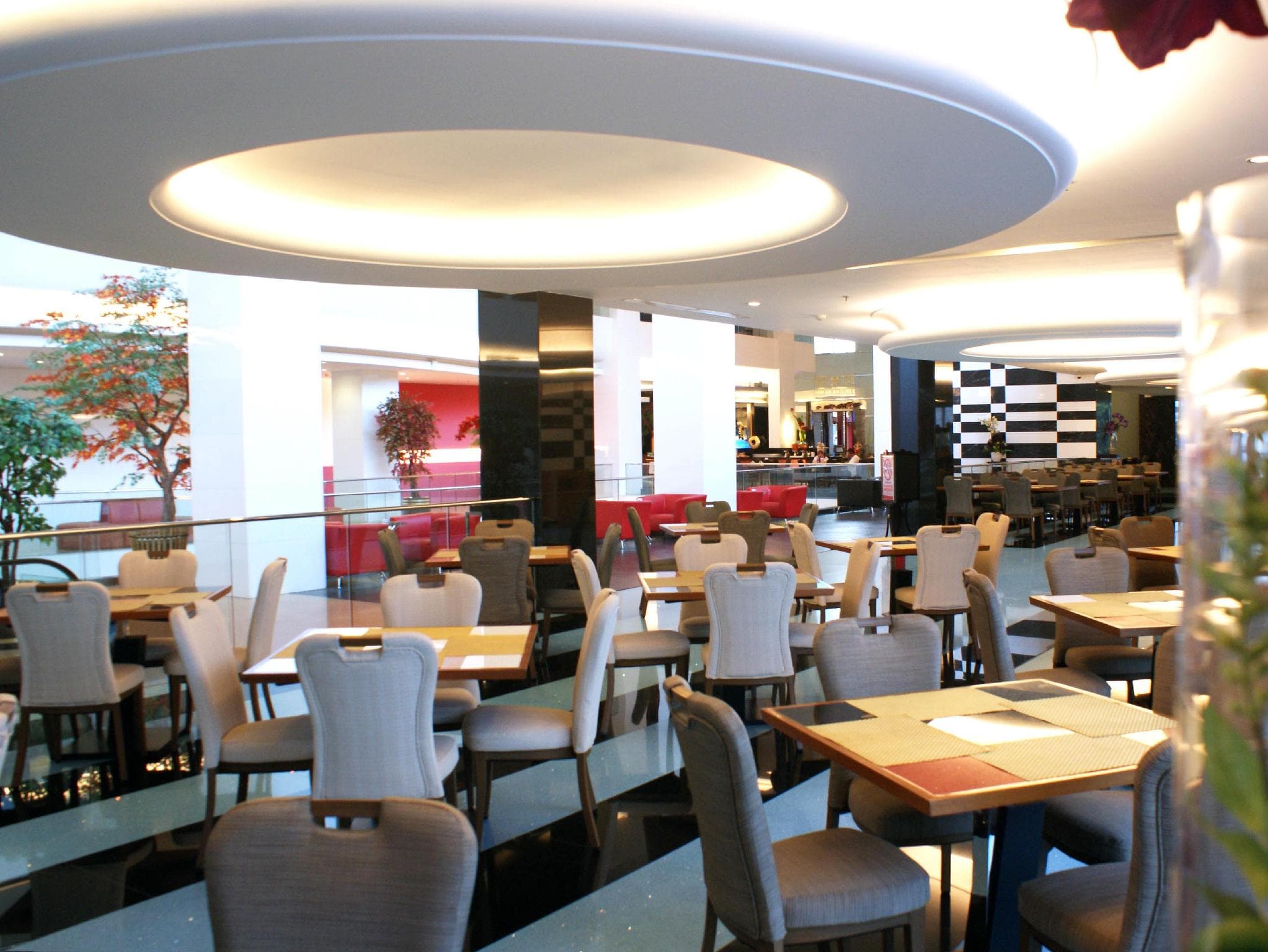 Merlynn Park Hotel photo 5