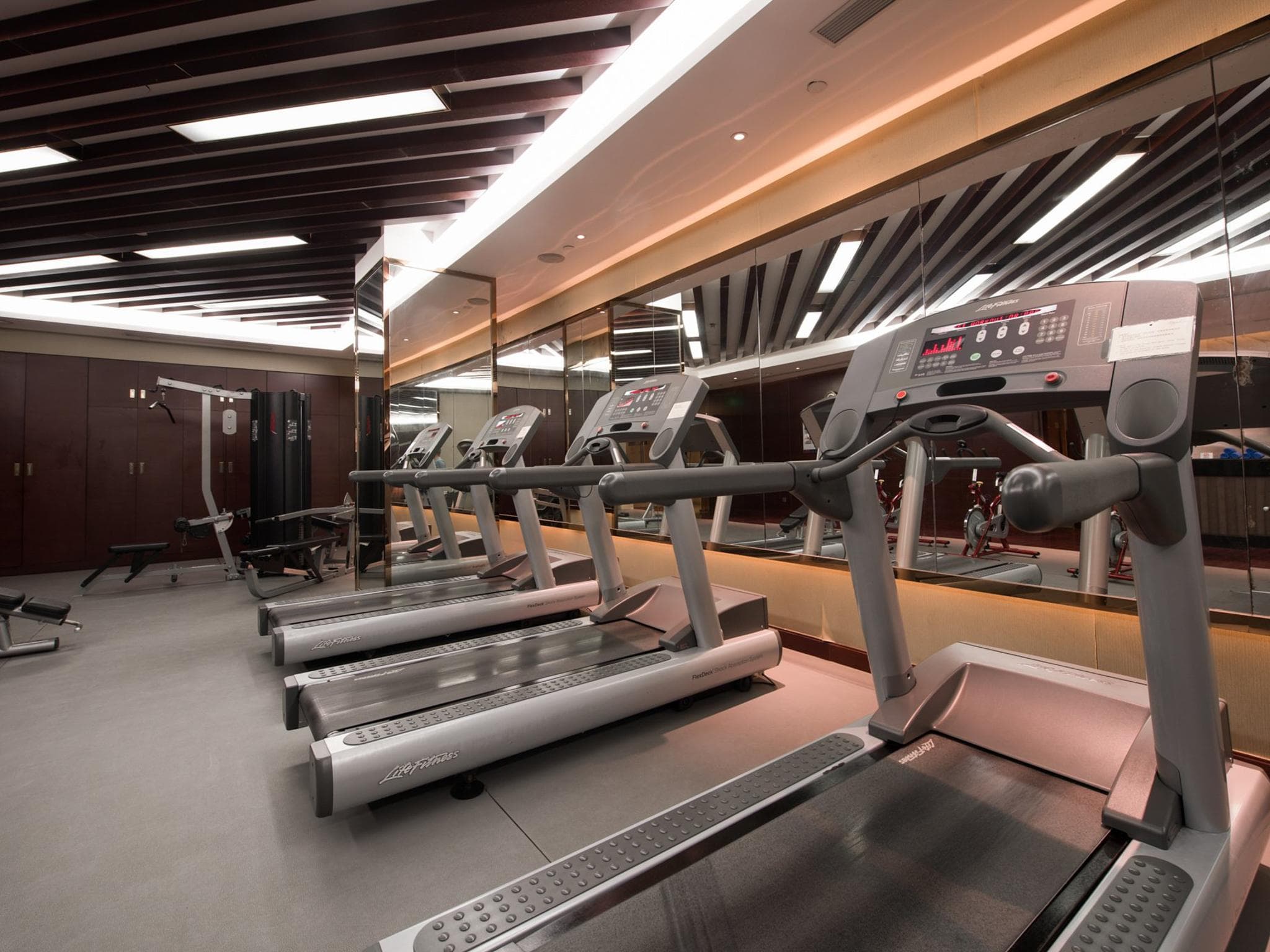 Royal International Hotel photo 3