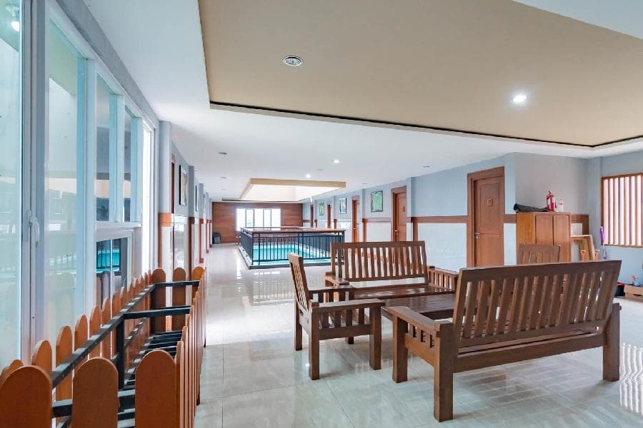 Sans Hotel Budaya Cirebon photo 4