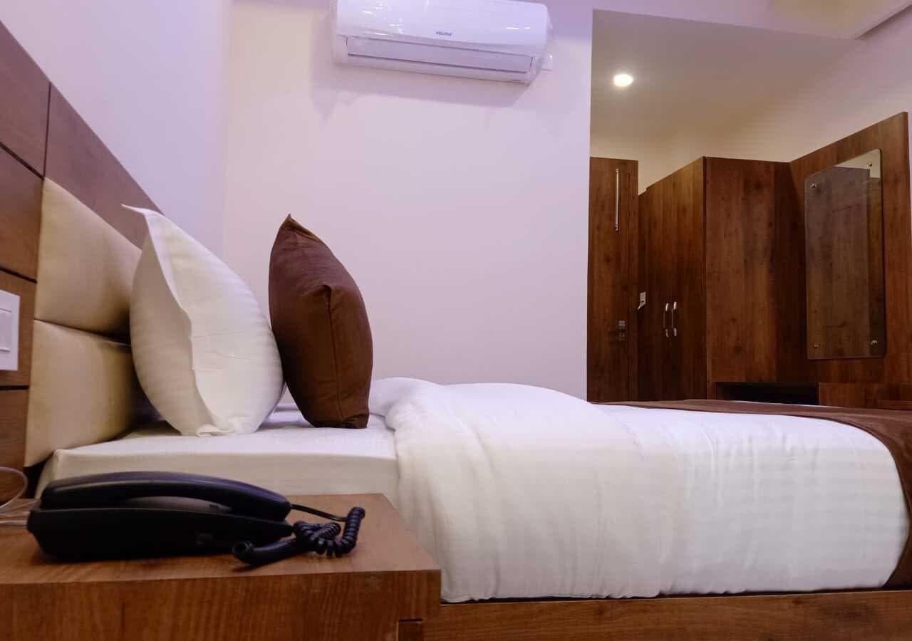 Hotel Divine Residency photo 2